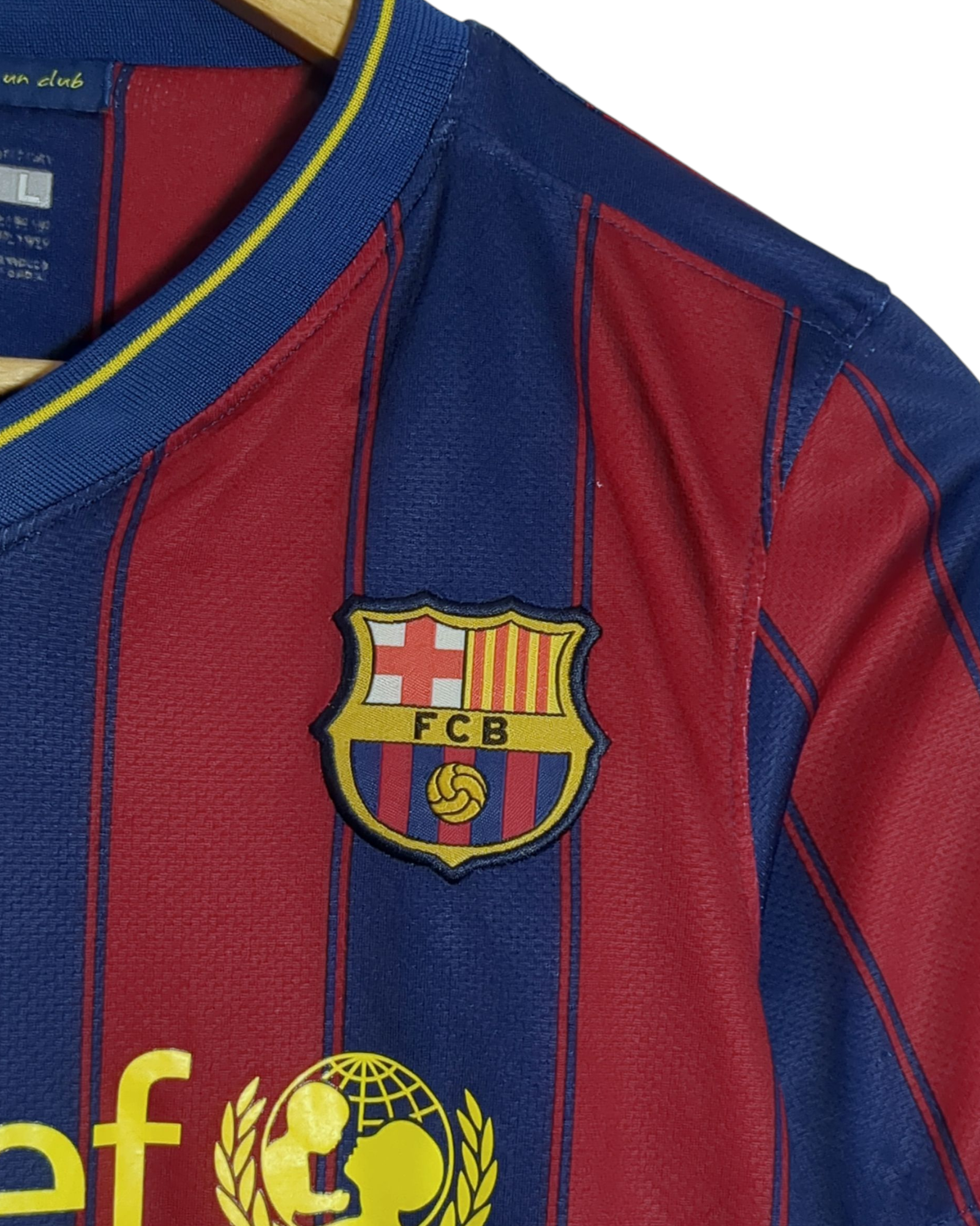 2009-10 Barcelona Nike Home Shirt - (L.Boys)
