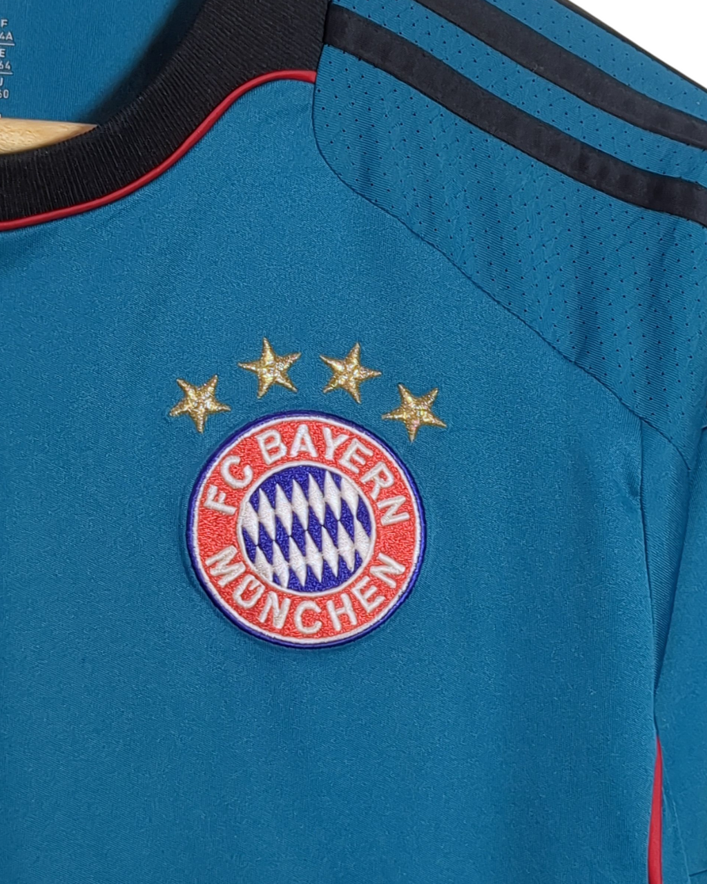 2013-14 Bayern Munich Adidas Goalkeeper L/S Shirt - (L.Boys)