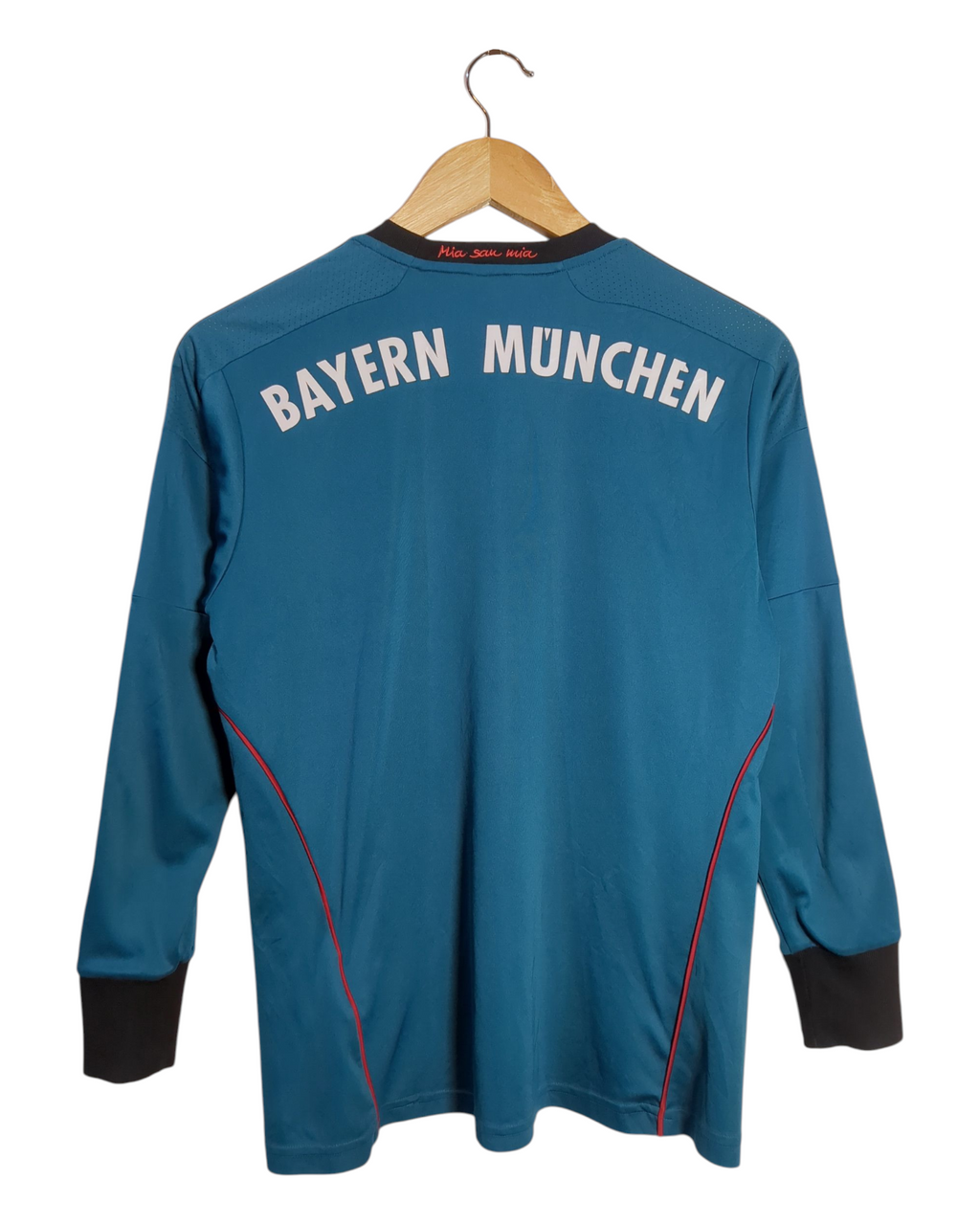 2013-14 Bayern Munich Adidas Goalkeeper L/S Shirt - (L.Boys)