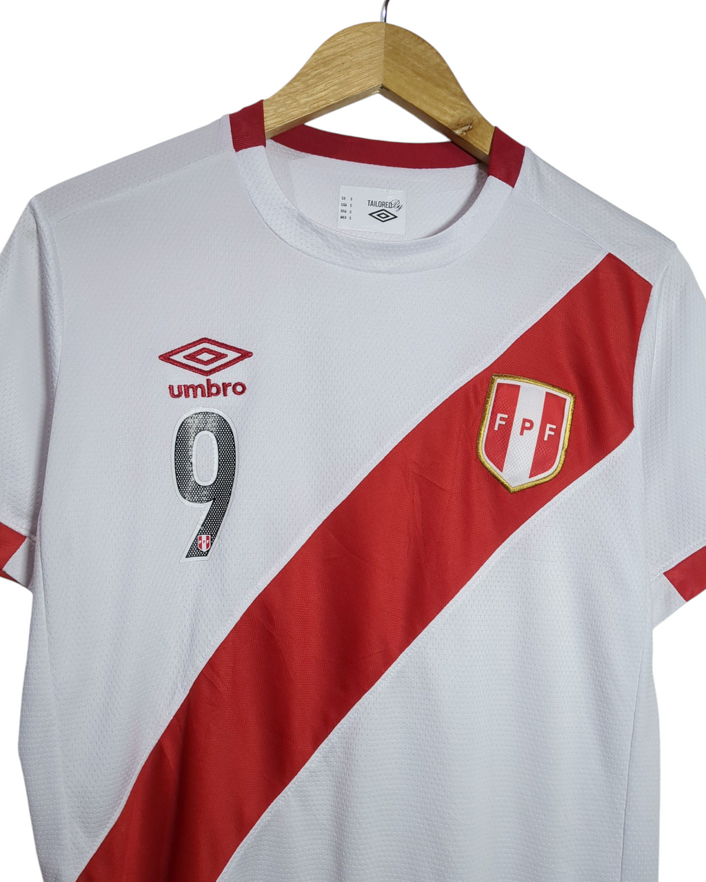 2015 Peru Umbro Home Shirt #9 Guerrero - (S)