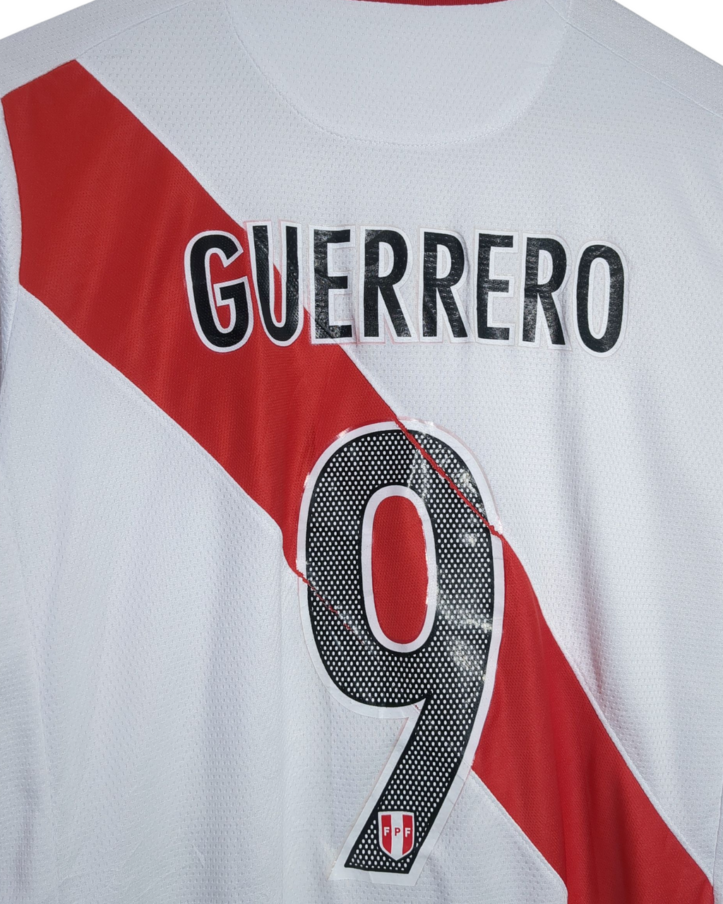 2015 Peru Umbro Home Shirt #9 Guerrero - (S)