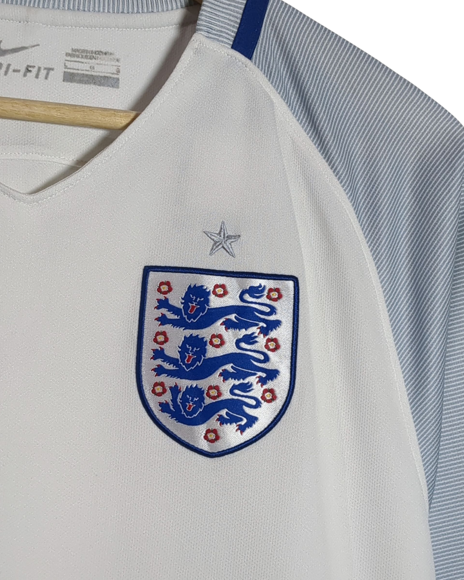 2016-17 England Nike Home Shirt - (M)