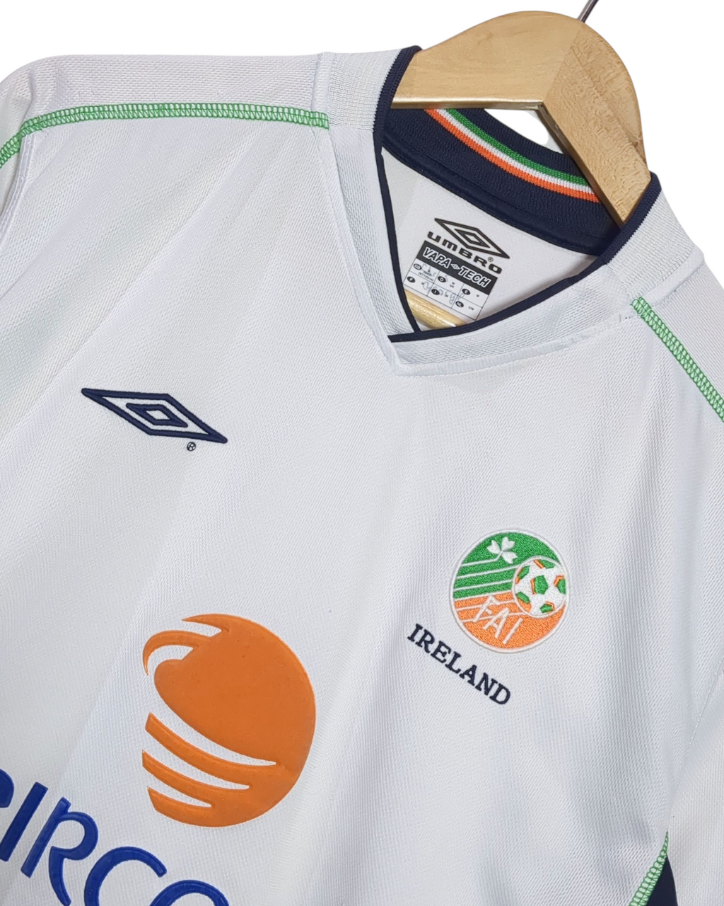 2002-03 Ireland Umbro Away Shirt - (M)