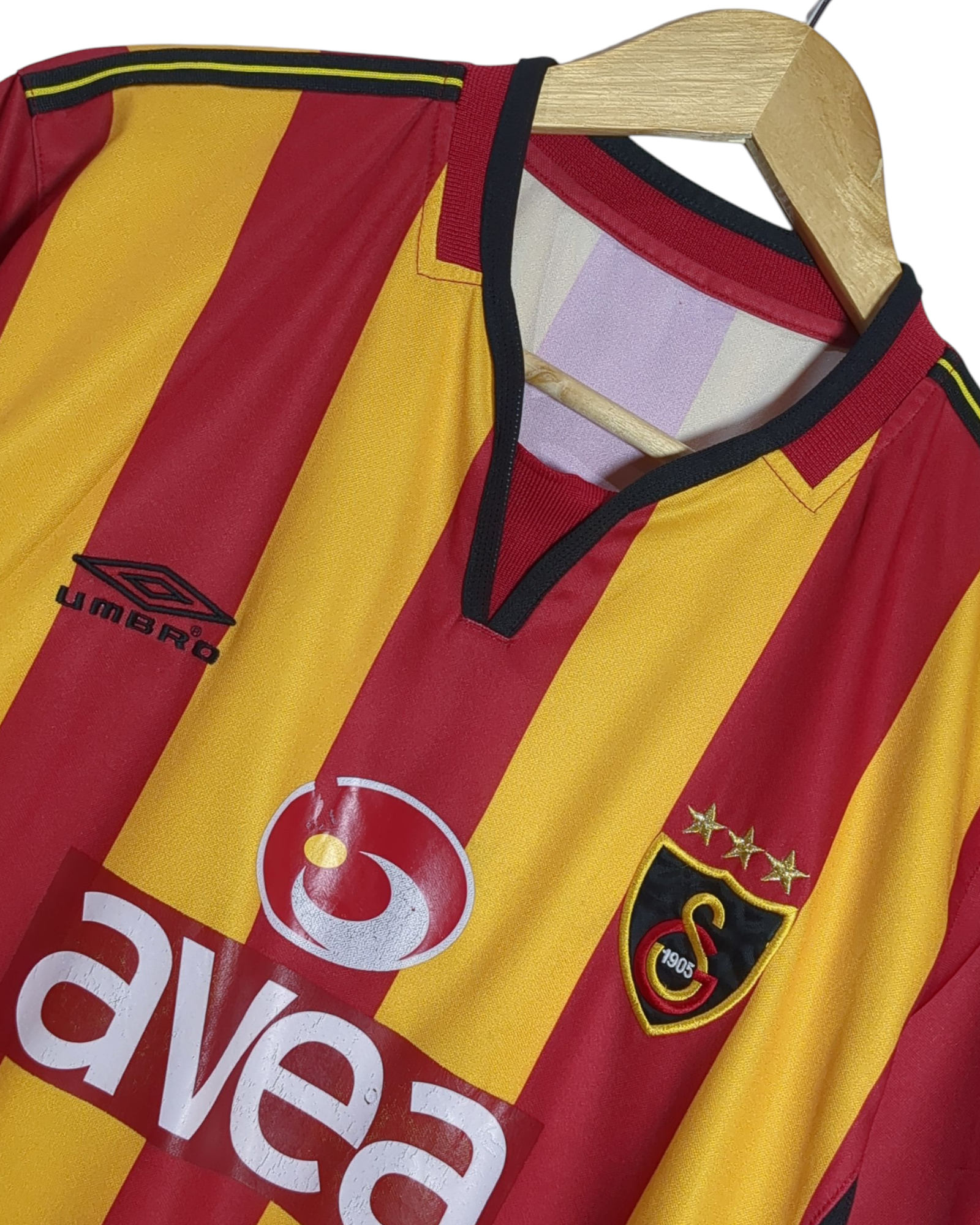 2004-05 Galatasaray Umbro Home Shirt #7 - (M)