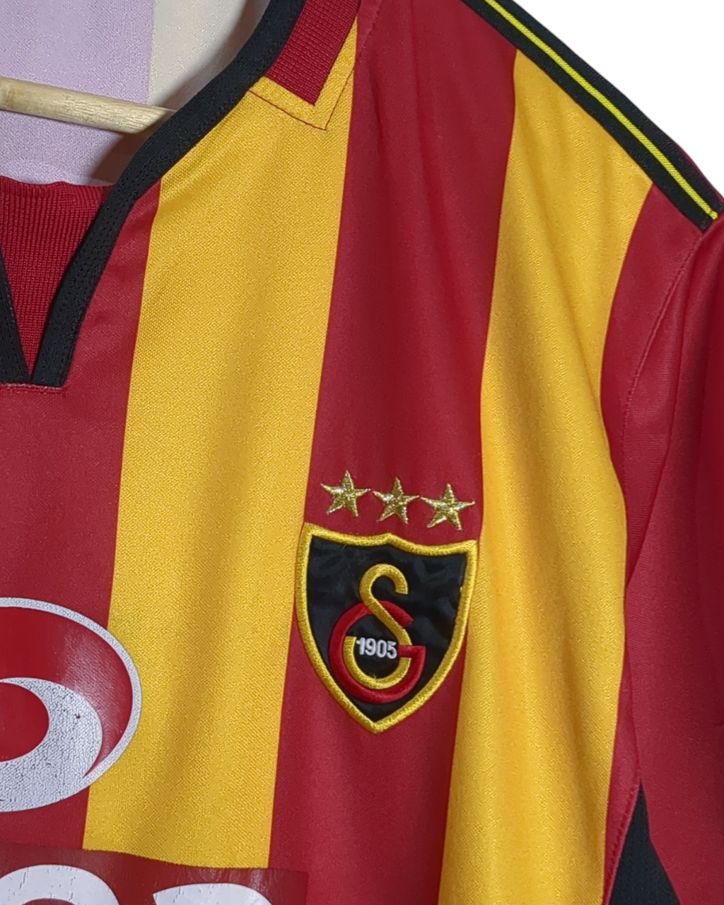2004-05 Galatasaray Umbro Home Shirt #7 - (M)
