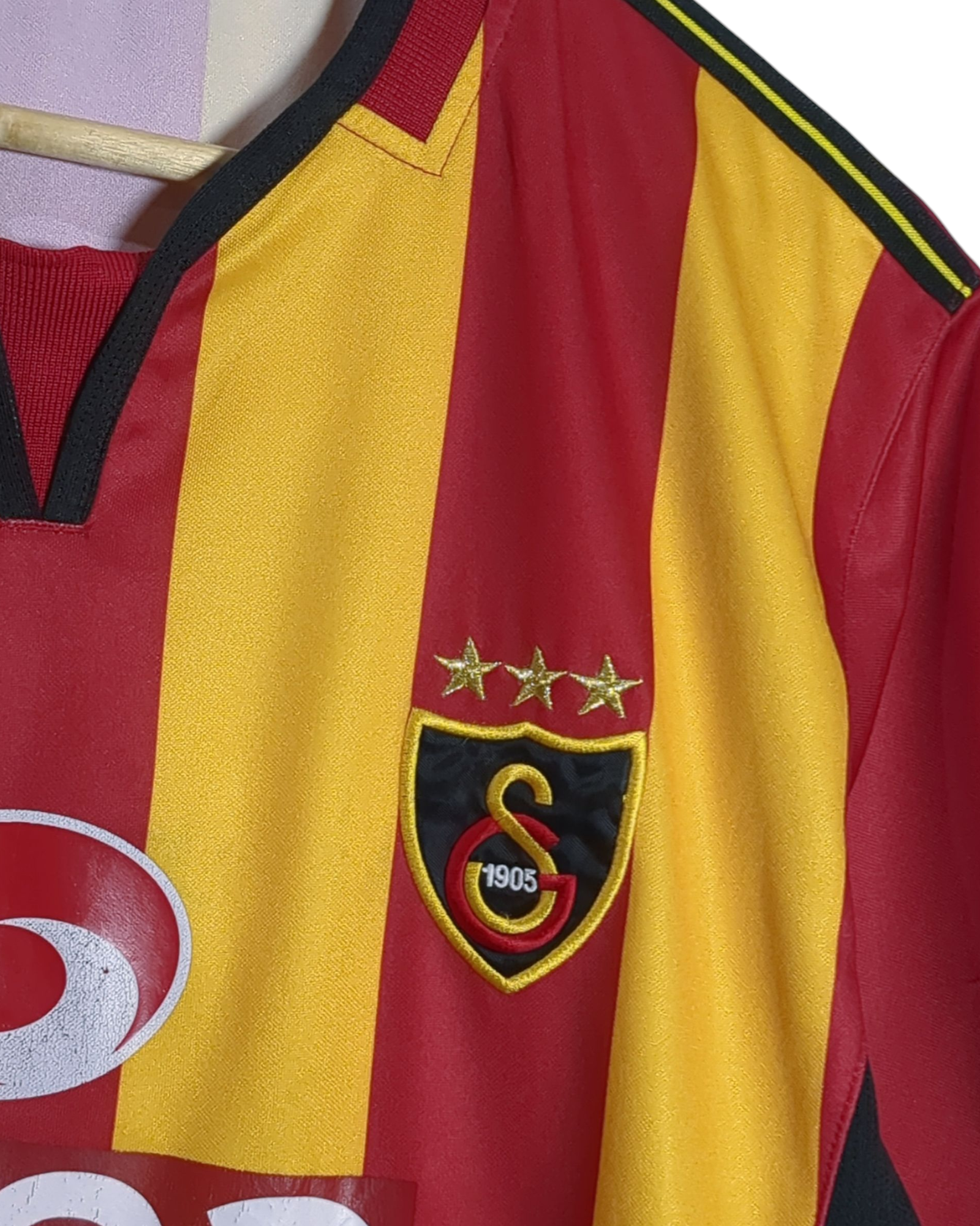 2004-05 Galatasaray Umbro Home Shirt #7 - (M)