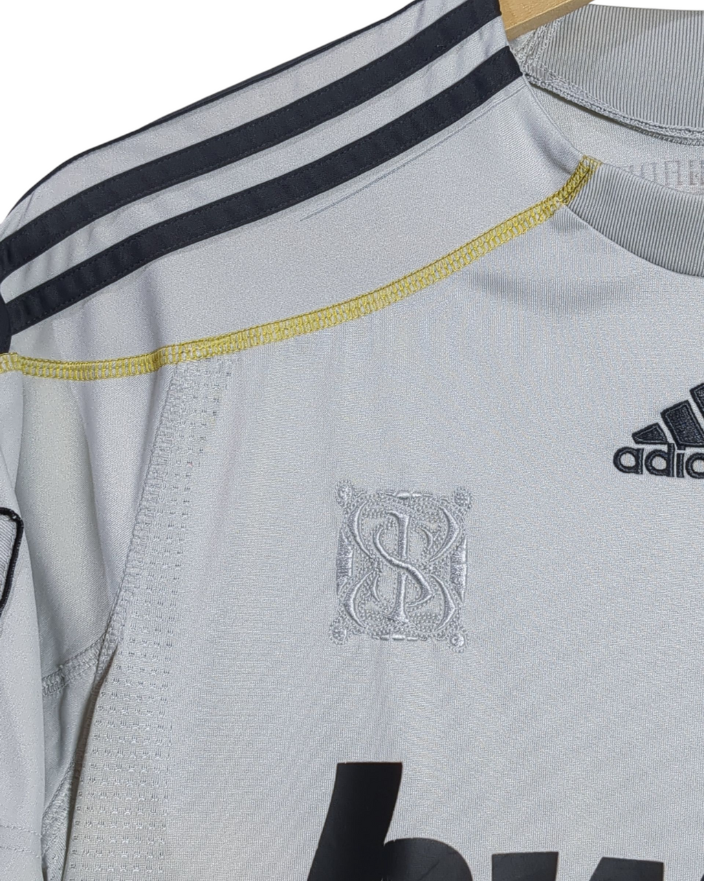 2009-10 Real Madrid Adidas Home Shirt #11 - (S)