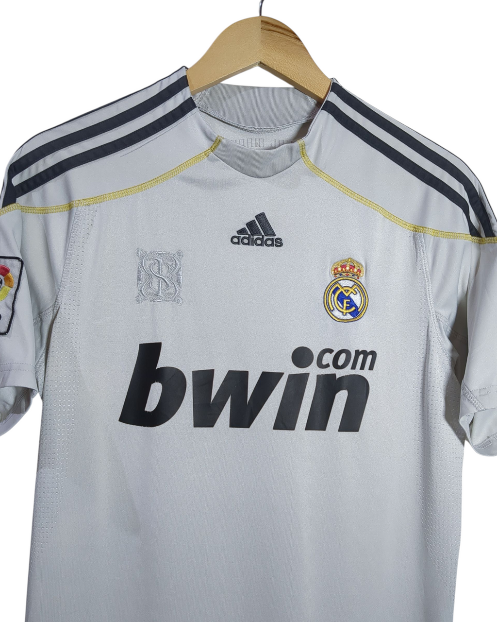 2009-10 Real Madrid Adidas Home Shirt #11 - (S)