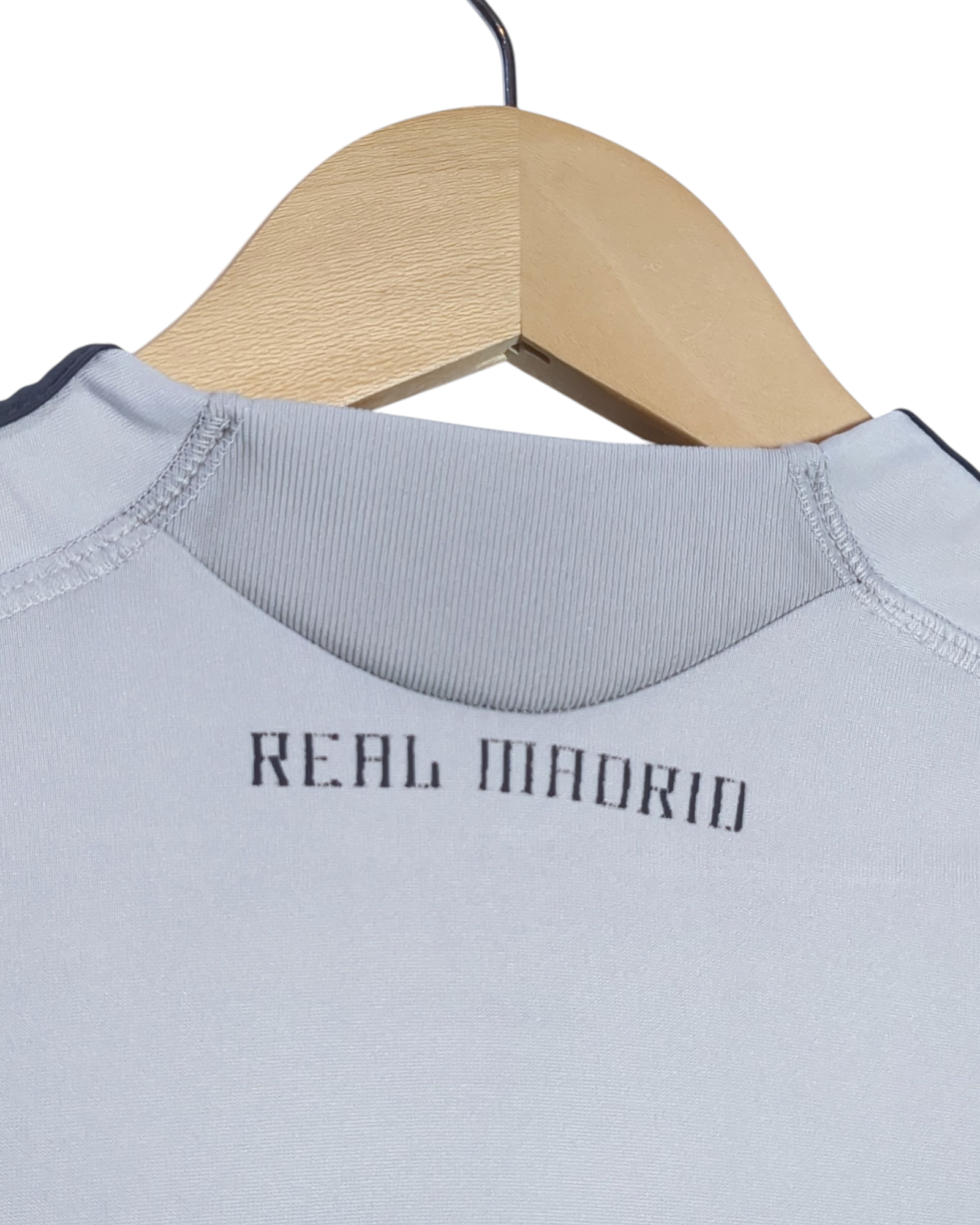 2009-10 Real Madrid Adidas Home Shirt #11 - (S)