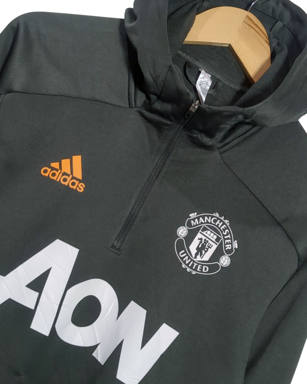 2020-21 Manchester United Adidas 1/4 Zip Hooded Drill Top - (M)