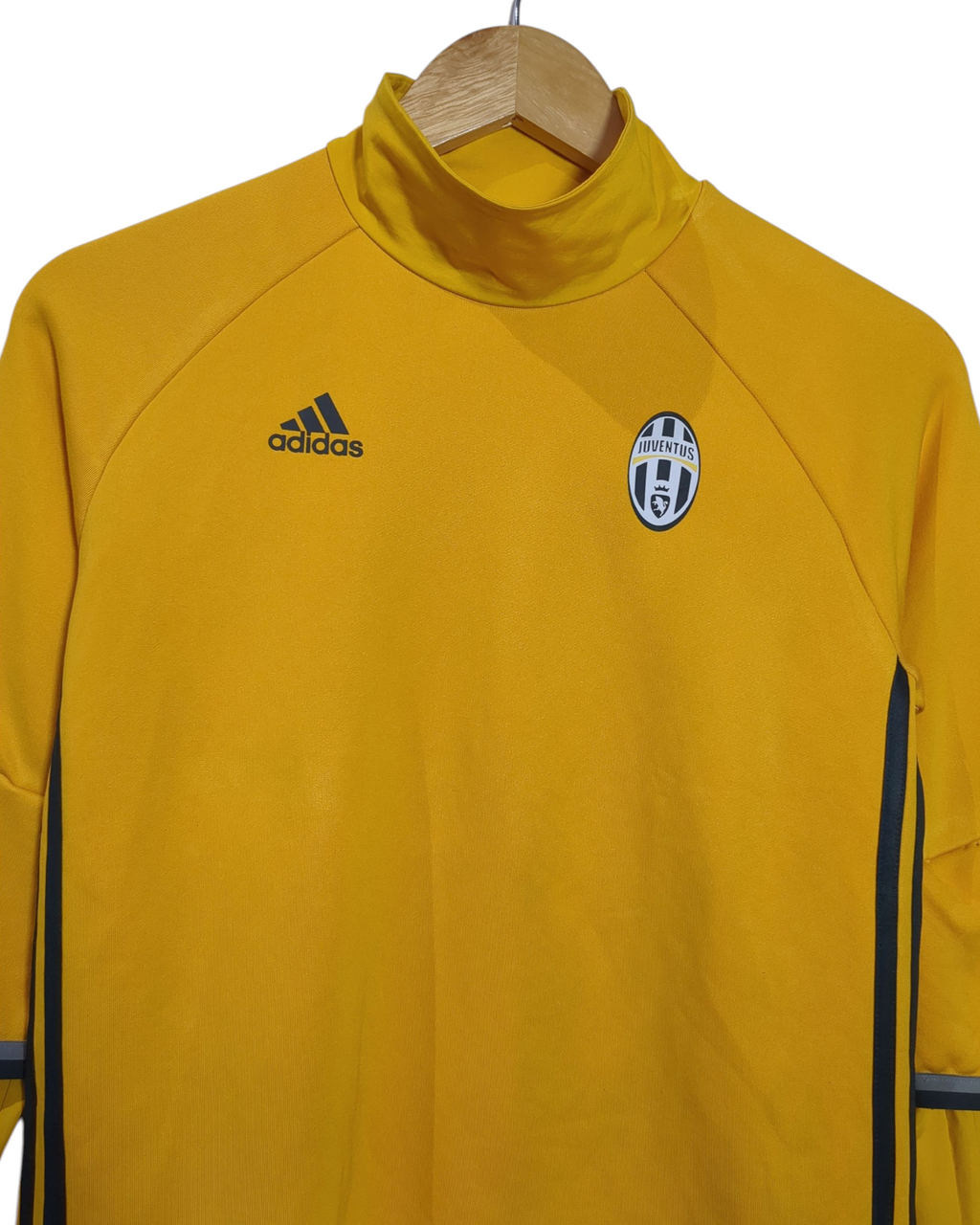 2016-17 Juventus Adidas Training Top - (L.Boys)