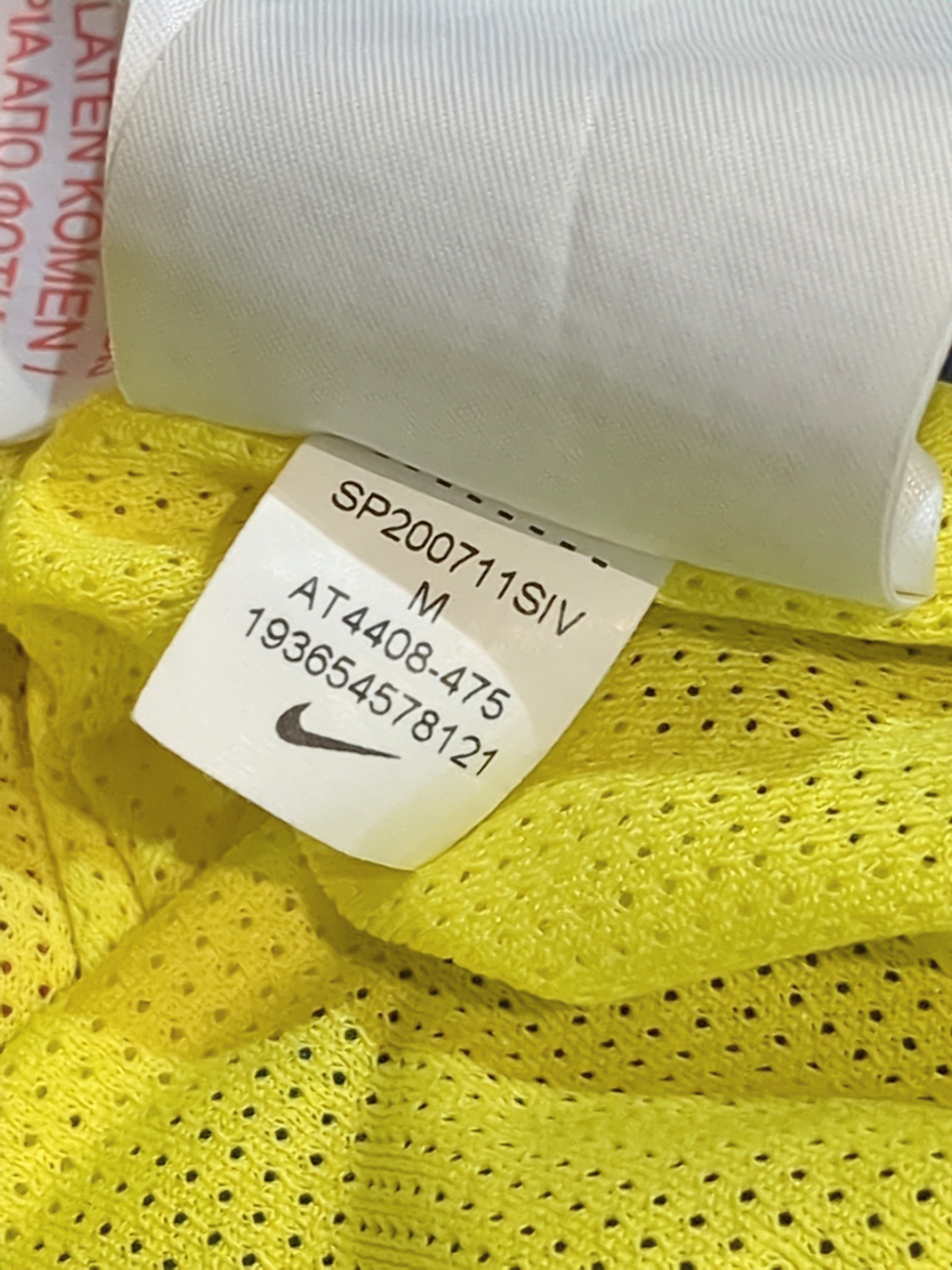 2020-21 Barcelona Nike Woven Windbreaker Jacket - (M.Boys)