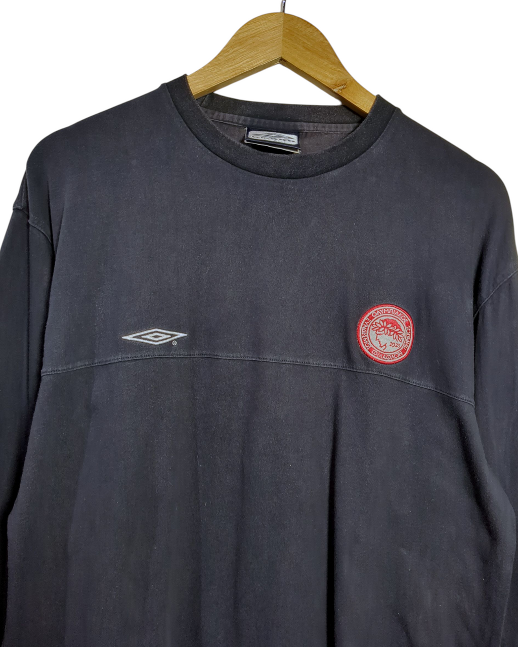 2004-05 Olympiakos Umbro Sweatshirt - (L)