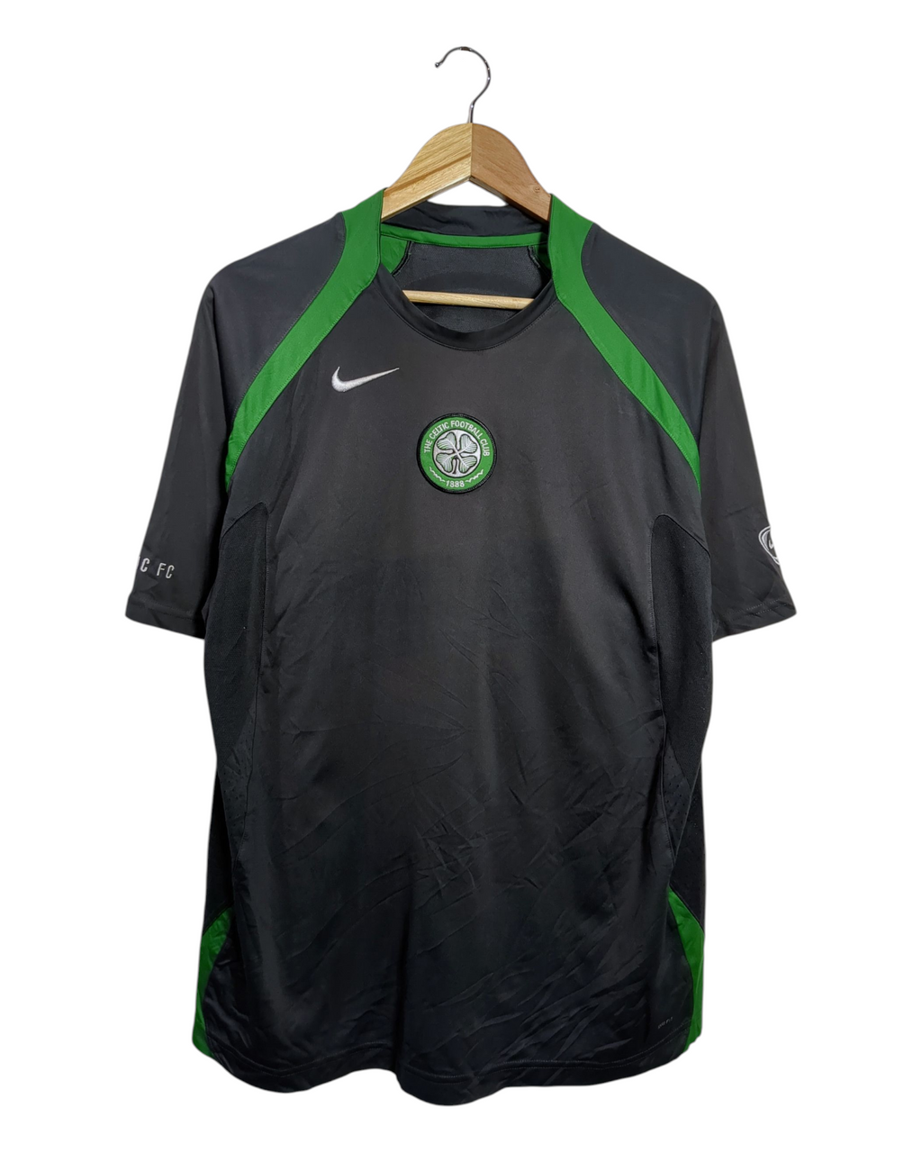 2005-06 Celtic Nike Training Shirt - (L)