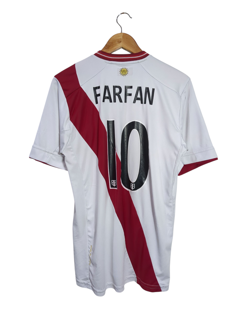 2012-14 Peru Umbro Home Shirt #10 Farfan - (M)