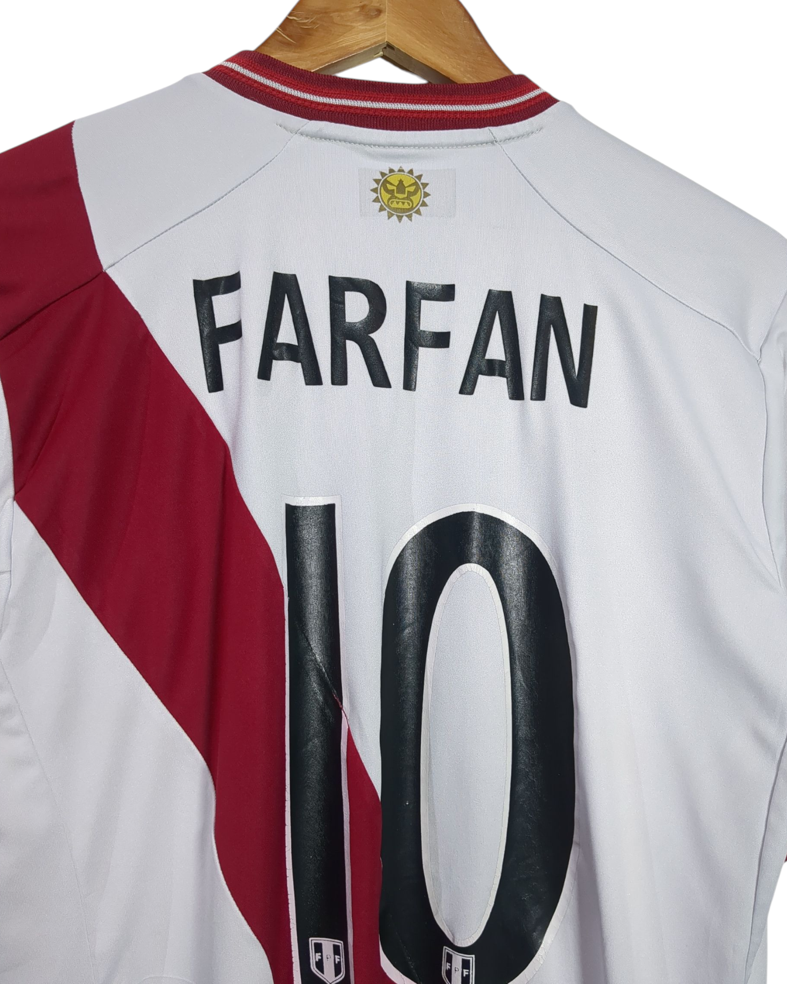 2012-14 Peru Umbro Home Shirt #10 Farfan - (M)
