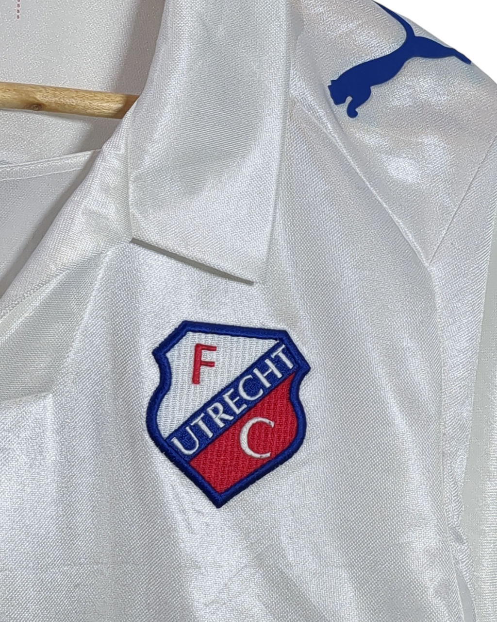2008-09 Utrecht Puma Away Shirt #7 Loval - (S)