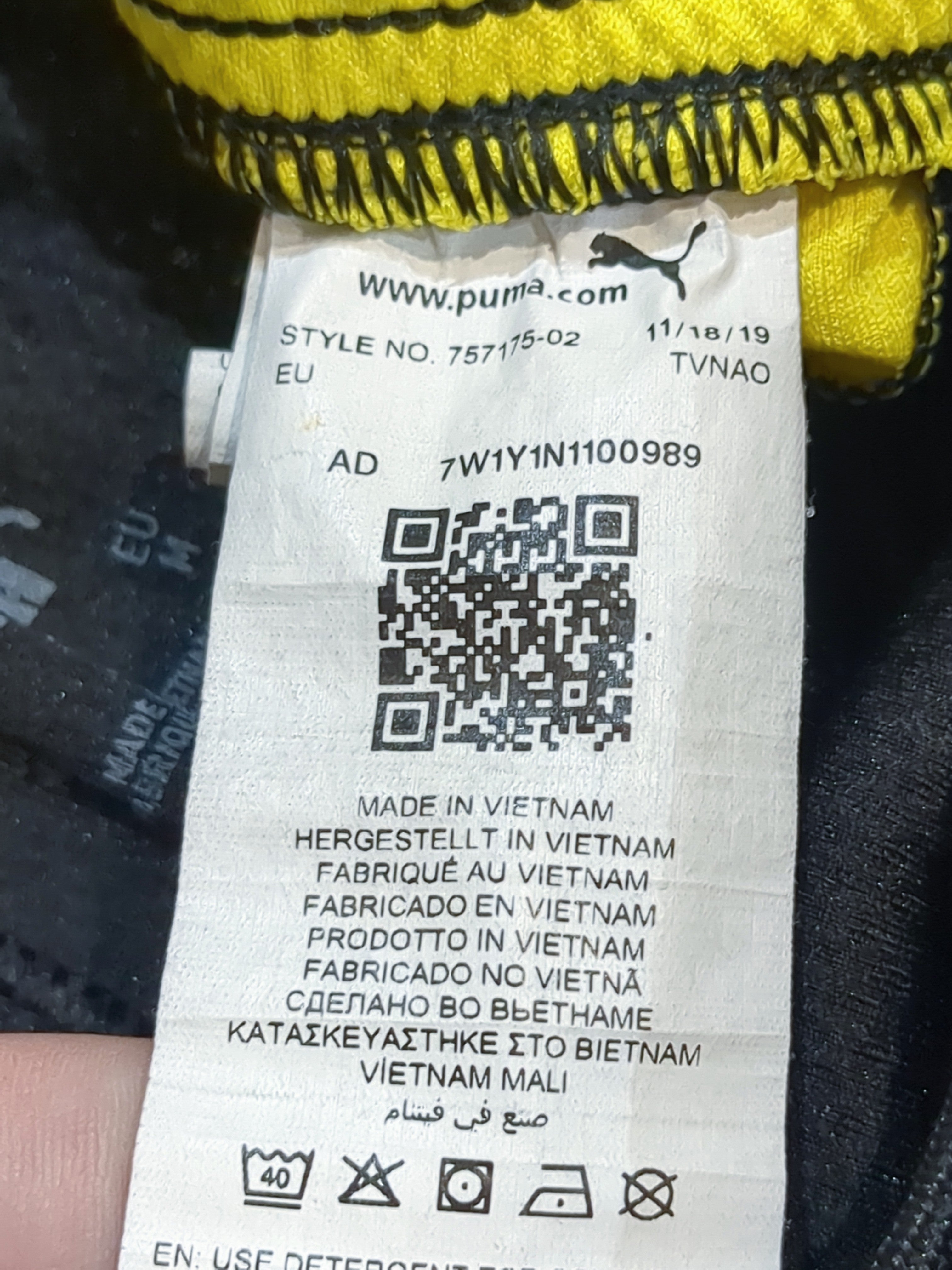 2020-21 Borussia Dortmund Puma Home Shorts - (W28 x L17)