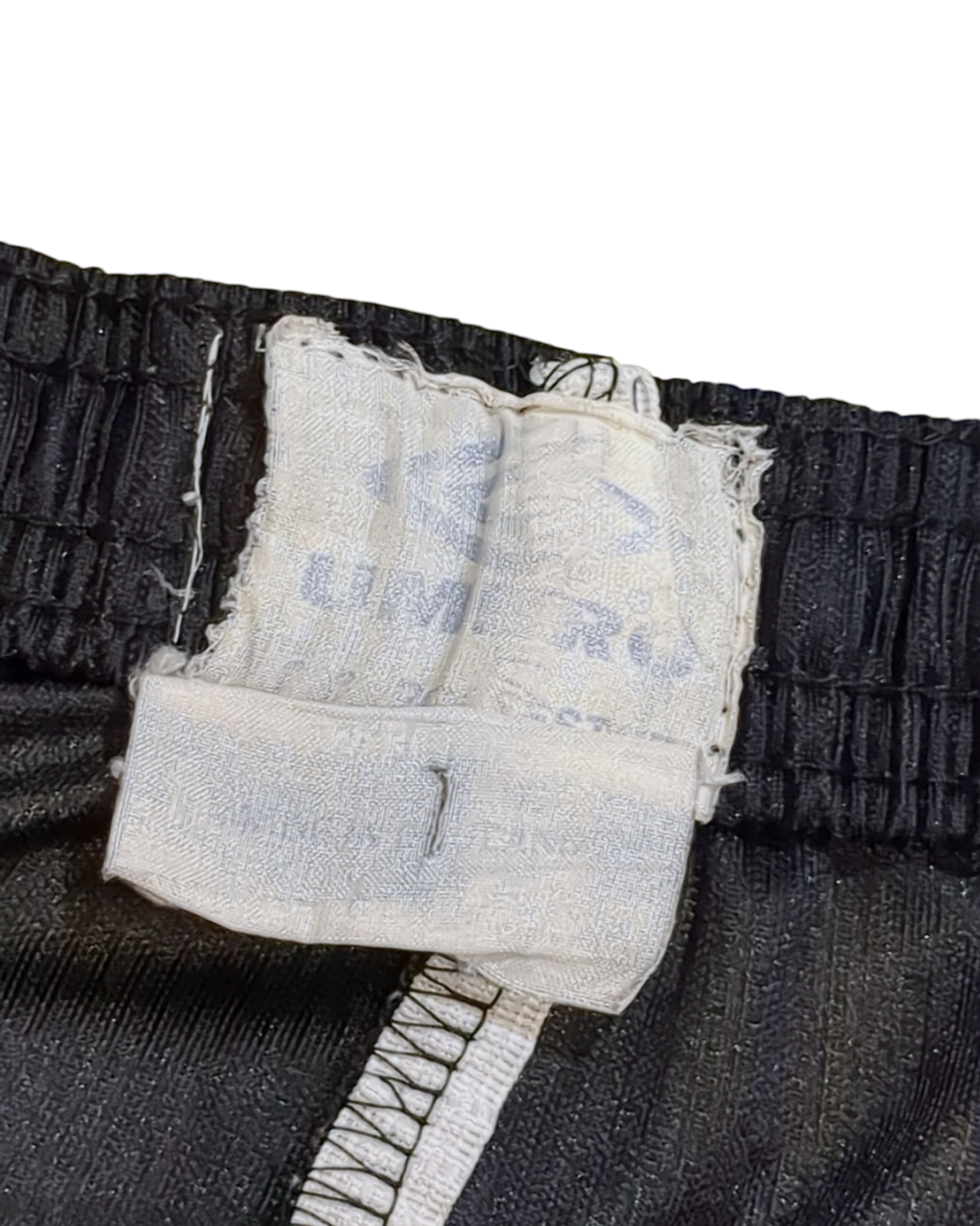 1998-00 Manchester United Umbro Away Shorts - (W28 x L14)