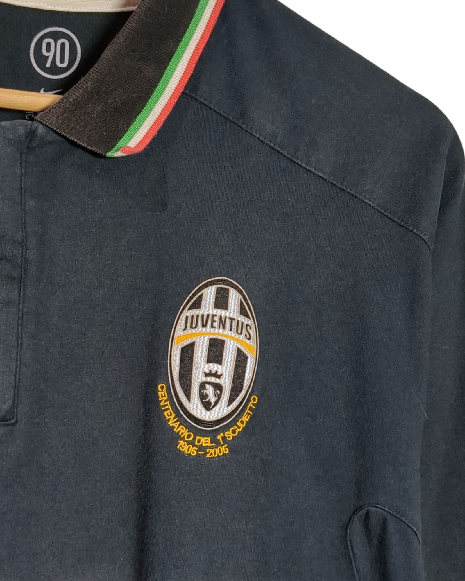 2005-06 Juventus Nike 1/4 Zip Polo Shirt - (L)