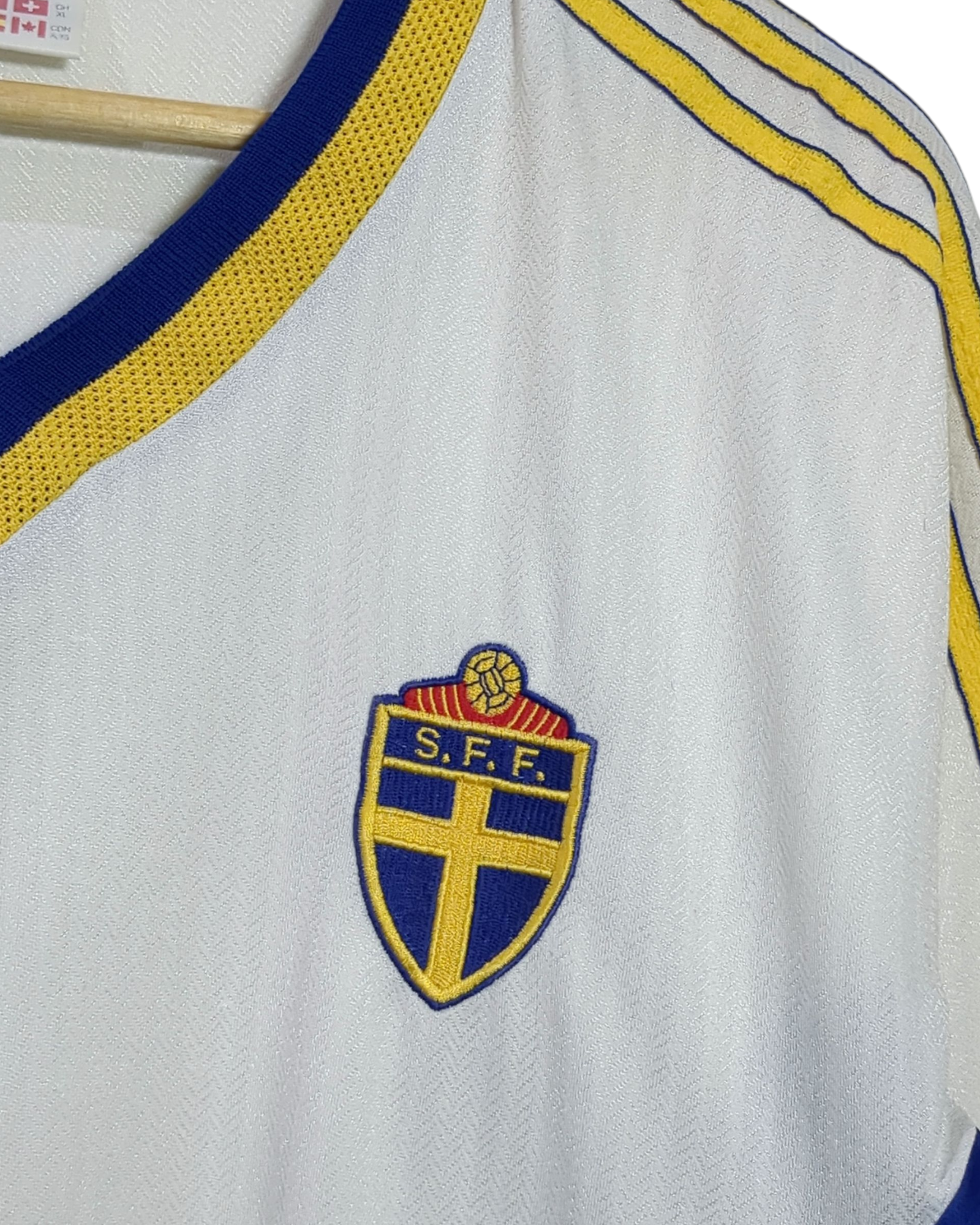 1998-00 Sweden Adidas Away Shirt - (2XL)