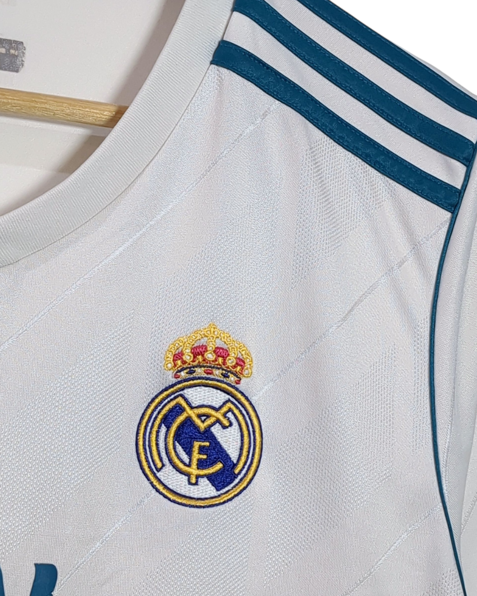 2017-18 Real Madrid Adidas Home Shirt - (XL.Boys)