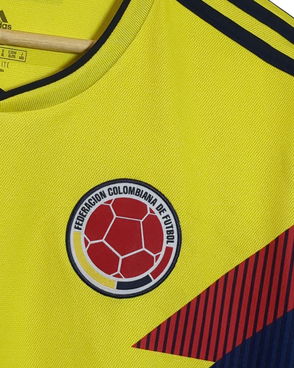 2018-19 Colombia Adidas Home Shirt - (XL)