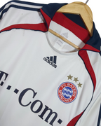 2006-07 Bayern Munich Adidas Away Shirt #17 Van Bommel - (L)