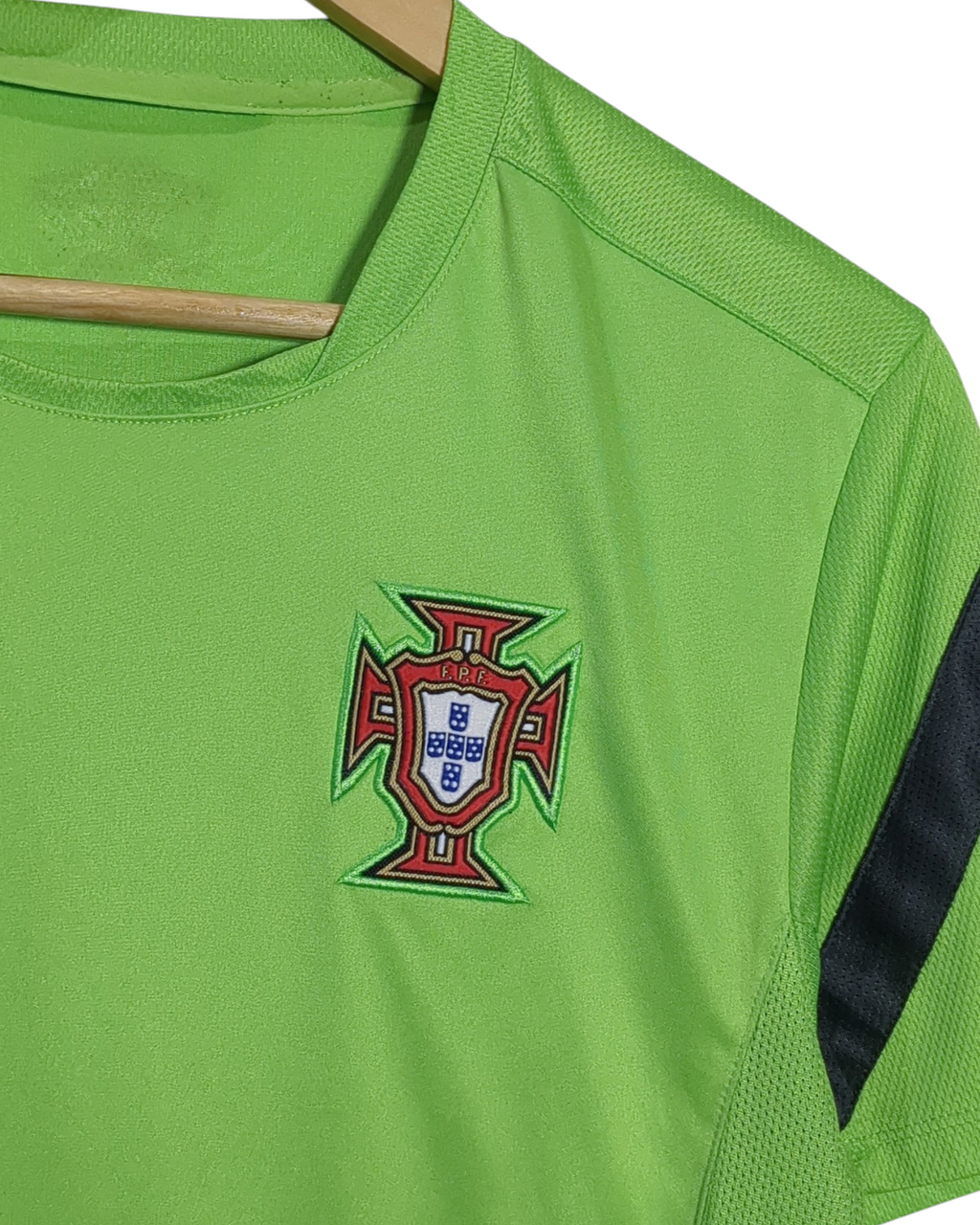 2012-13 Portugal Nike Training Shirt - (S)