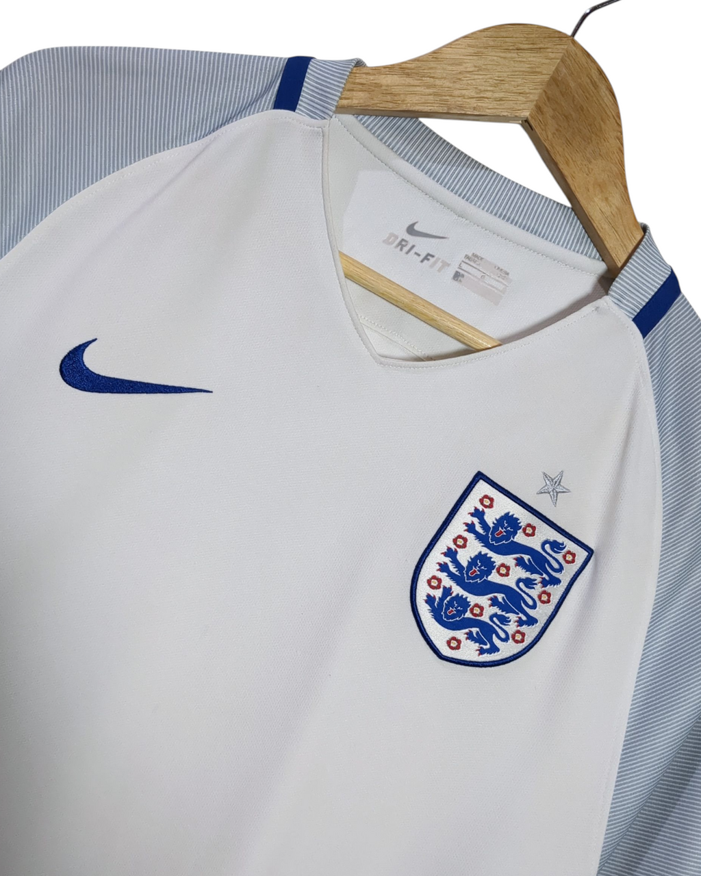 2016-17 England Nike Home Shirt - (M)