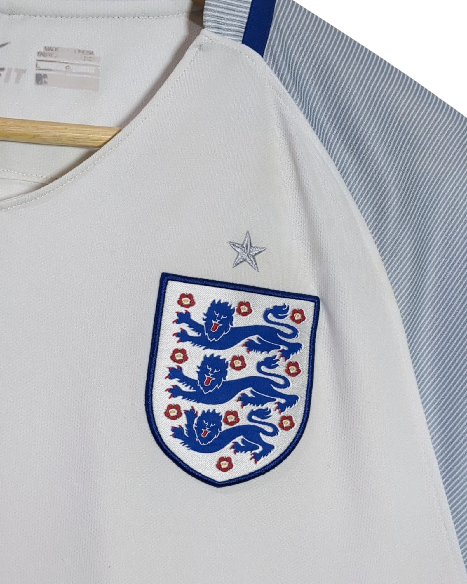 2016-17 England Nike Home Shirt - (M)
