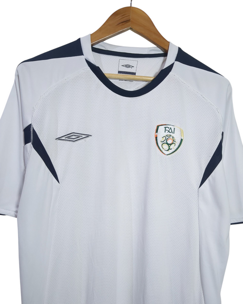 2006-07 Ireland Umbro Training Shirt - (L)
