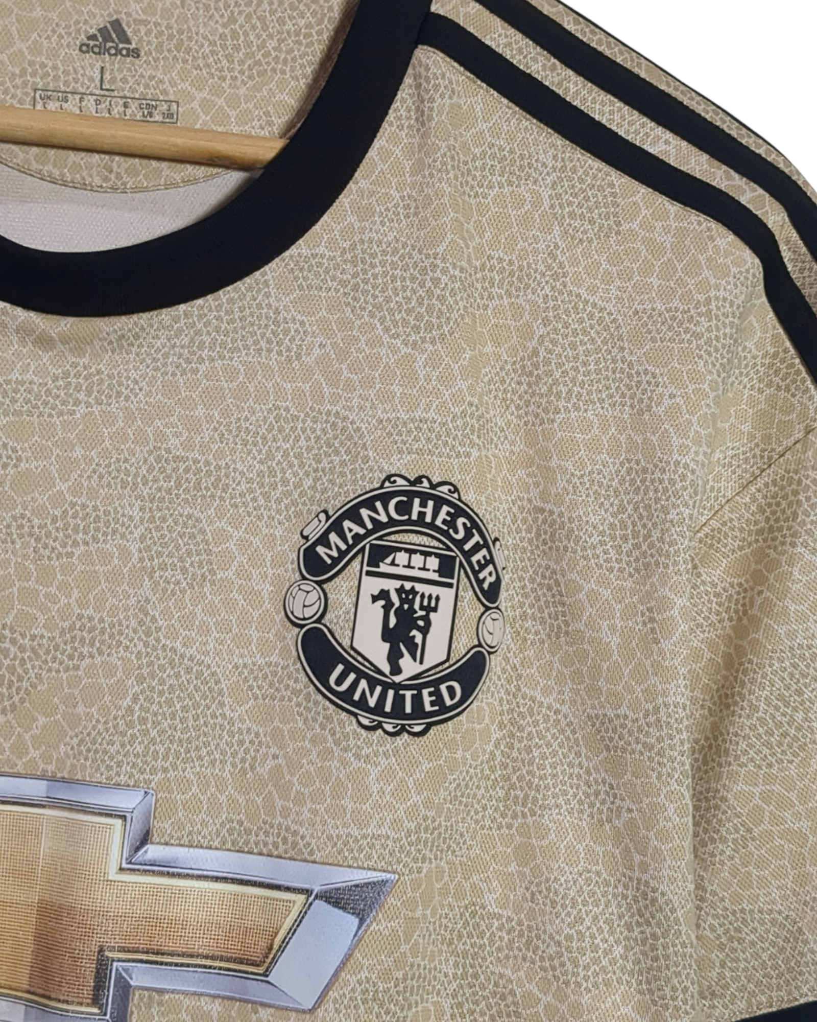 2019-20 Manchester United Adidas Away Shirt - (L)