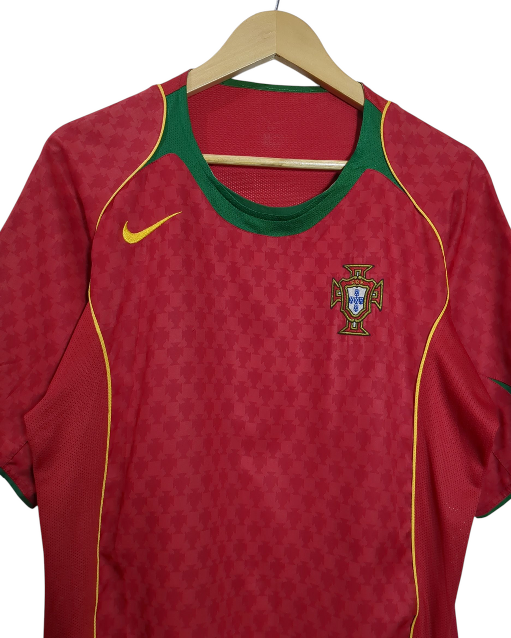 2004-06 Portugal Nike Home Shirt - (M)