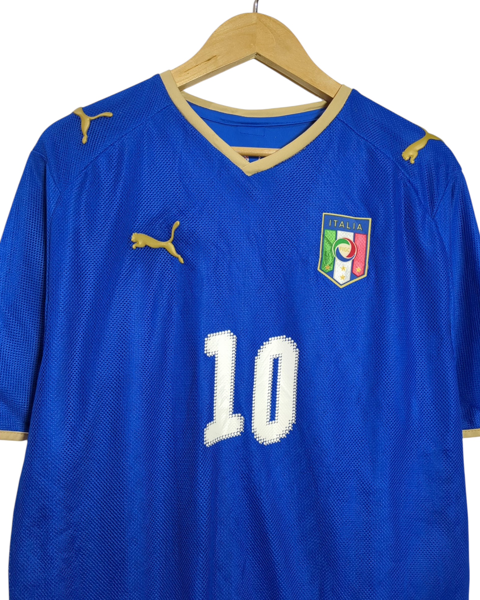2008-09 Italy Puma Home Shirt #10 Totti - (L)