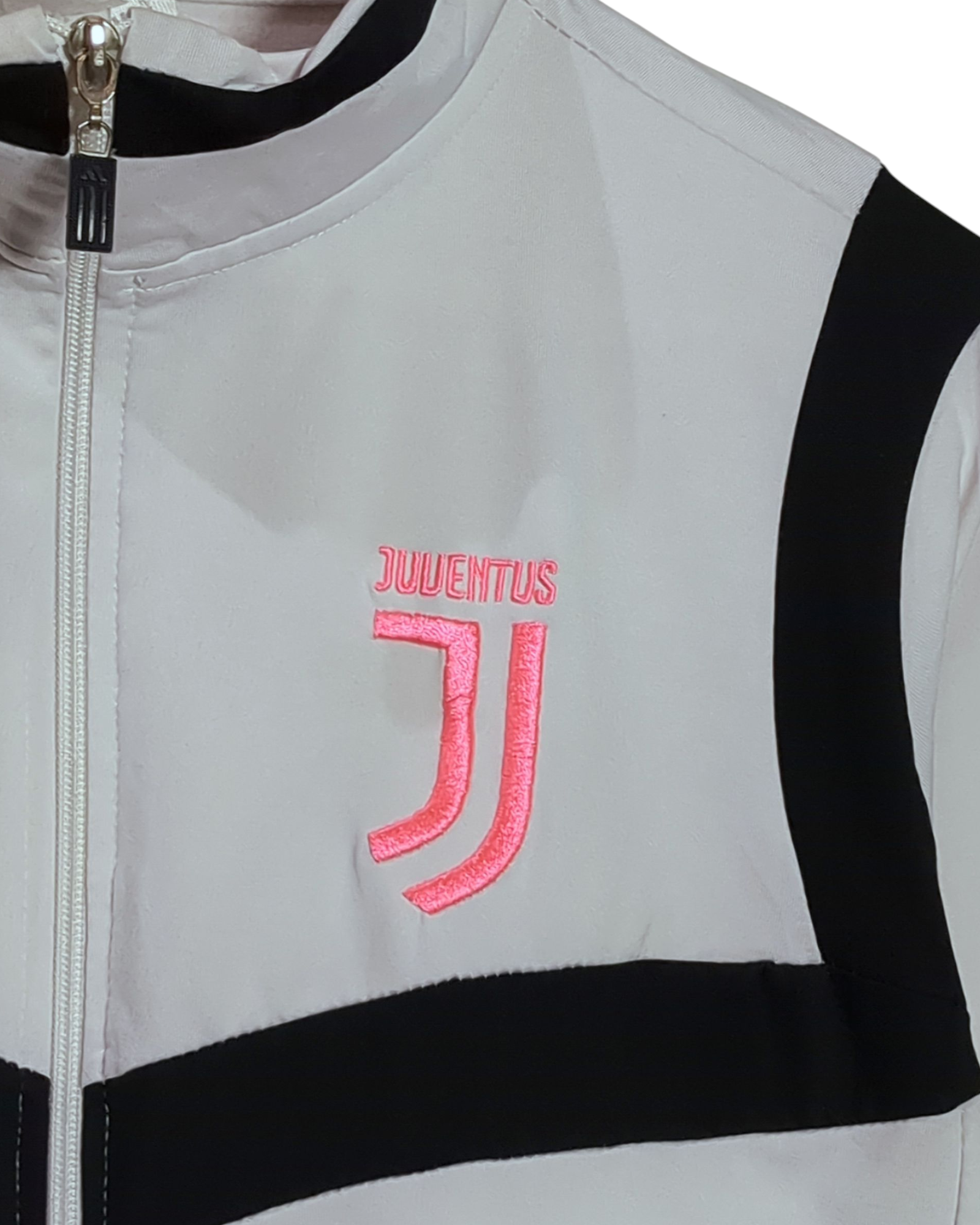 2019-20 Juventus Adidas Track Jacket - (XL.Boys)