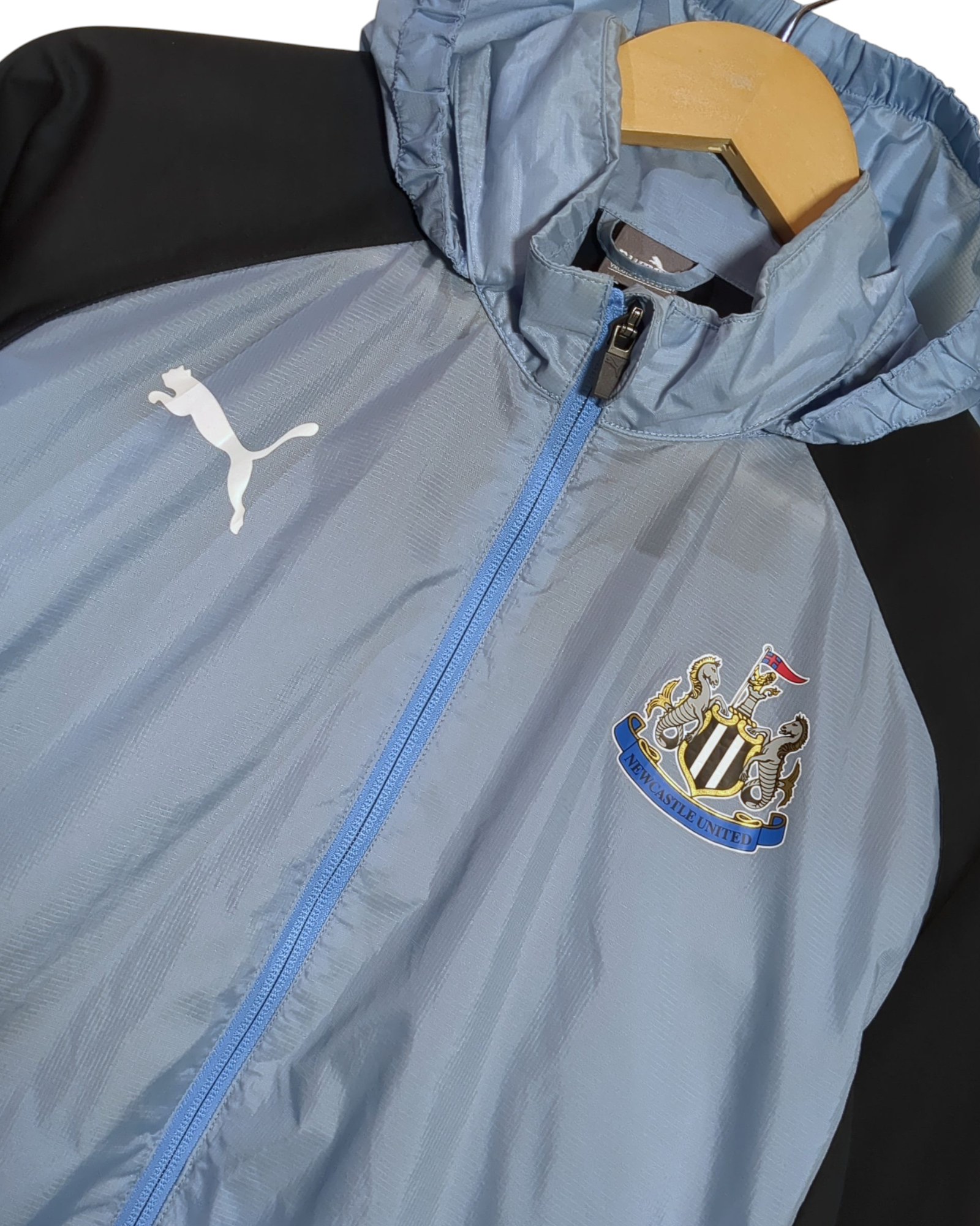 2017-18 Newcastle Puma Hooded Track Jacket - (XL.Boys)