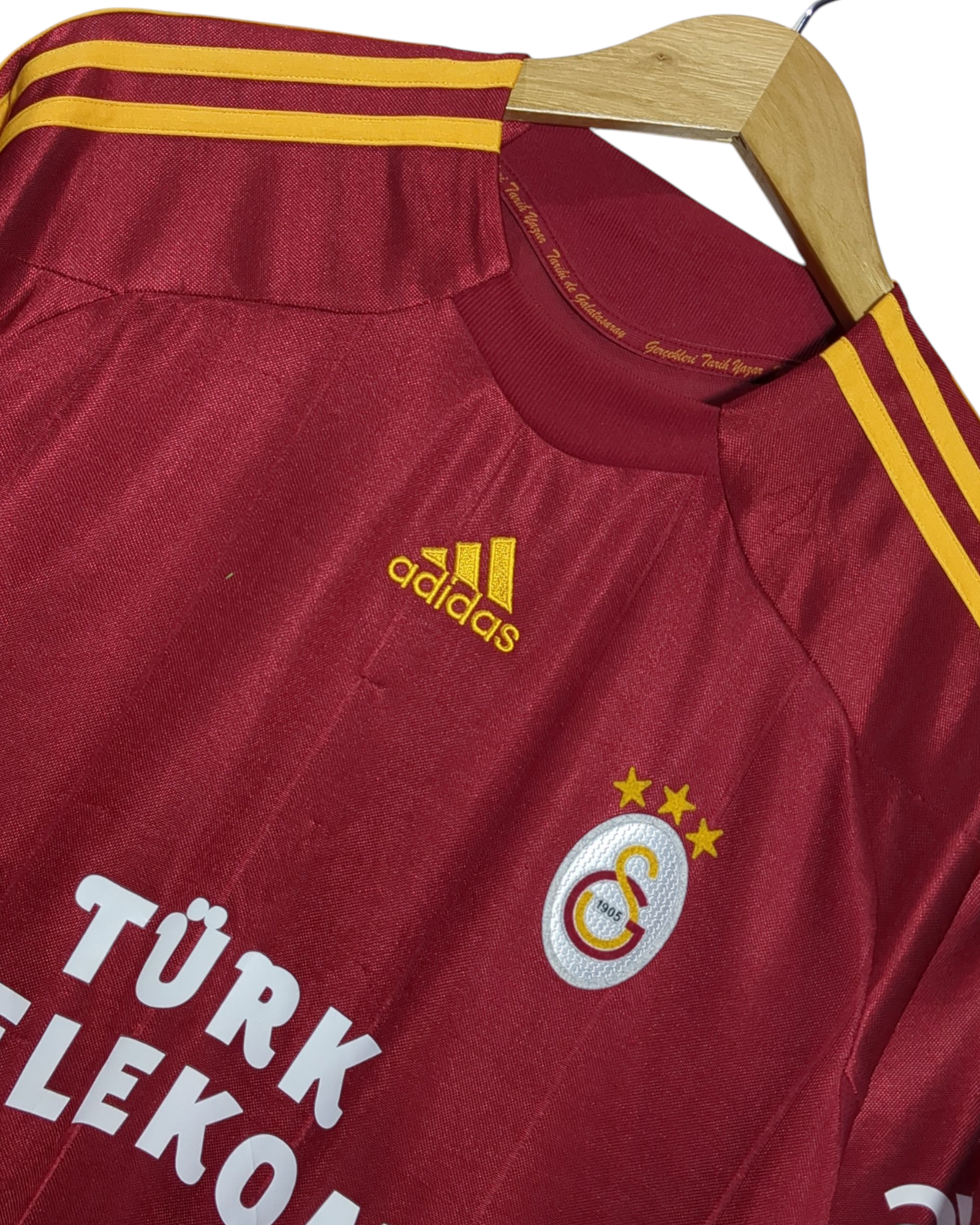 2009-10 Galatasaray Adidas Fourth Shirt - (M)