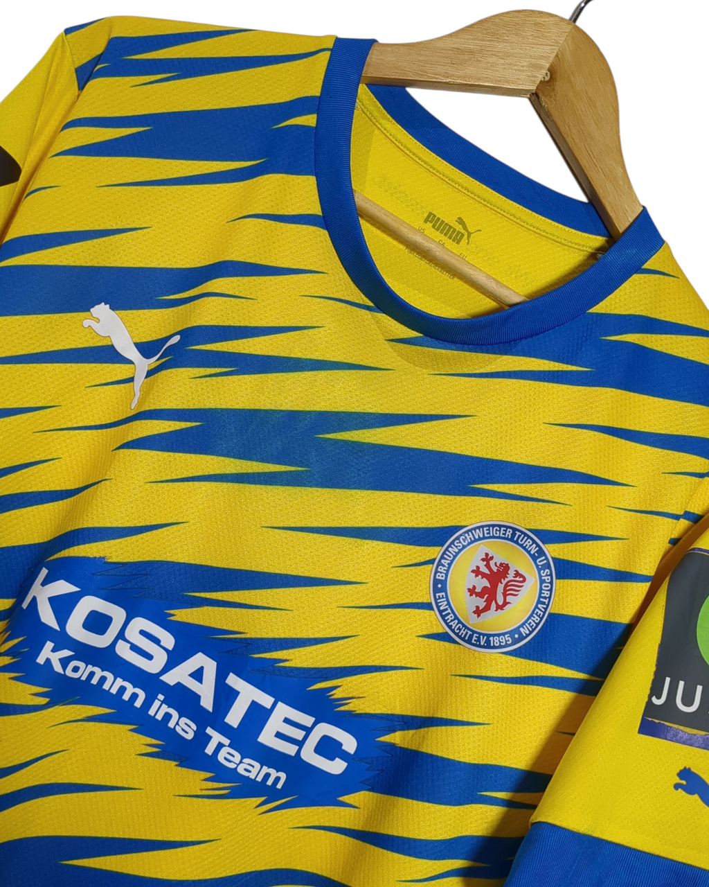 2022-23 Eintracht Braunschweig Puma Home Shirt - (L)