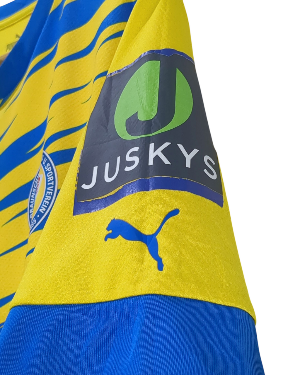 2022-23 Eintracht Braunschweig Puma Home Shirt - (L)