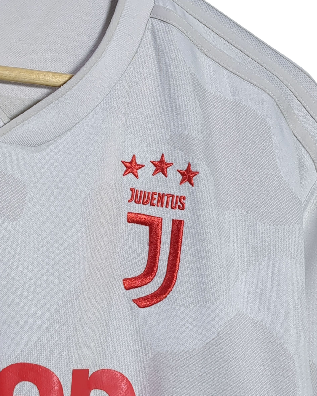 2019-20 Juventus Adidas Away Shirt - (L)