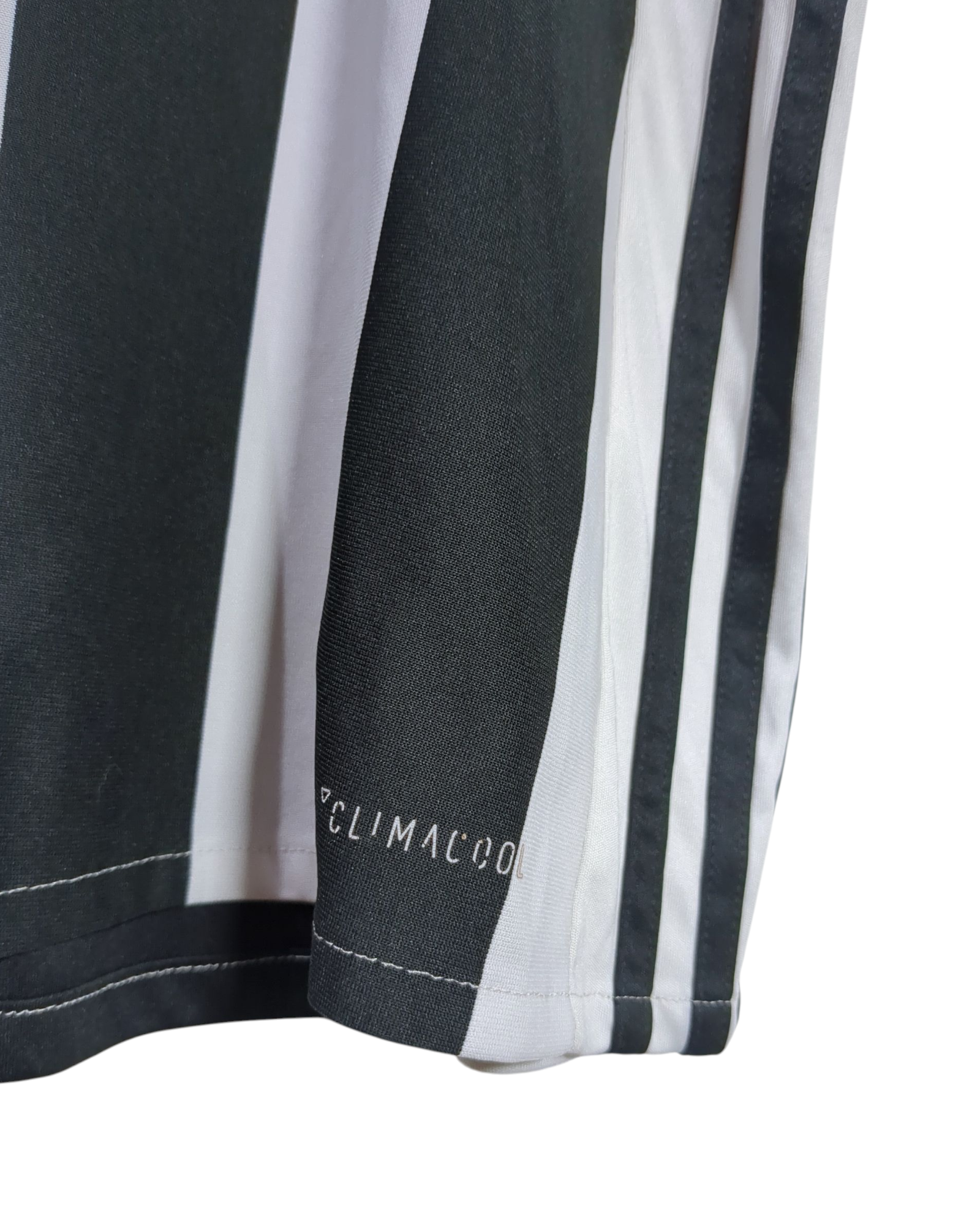 2017-18 Juventus Adidas Home Shirt - (M)