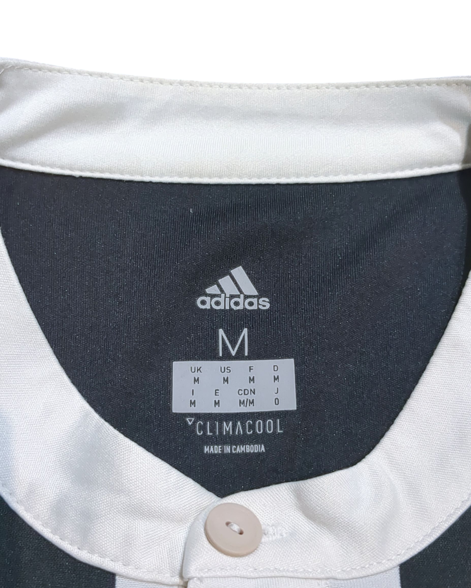 2017-18 Juventus Adidas Home Shirt - (M)