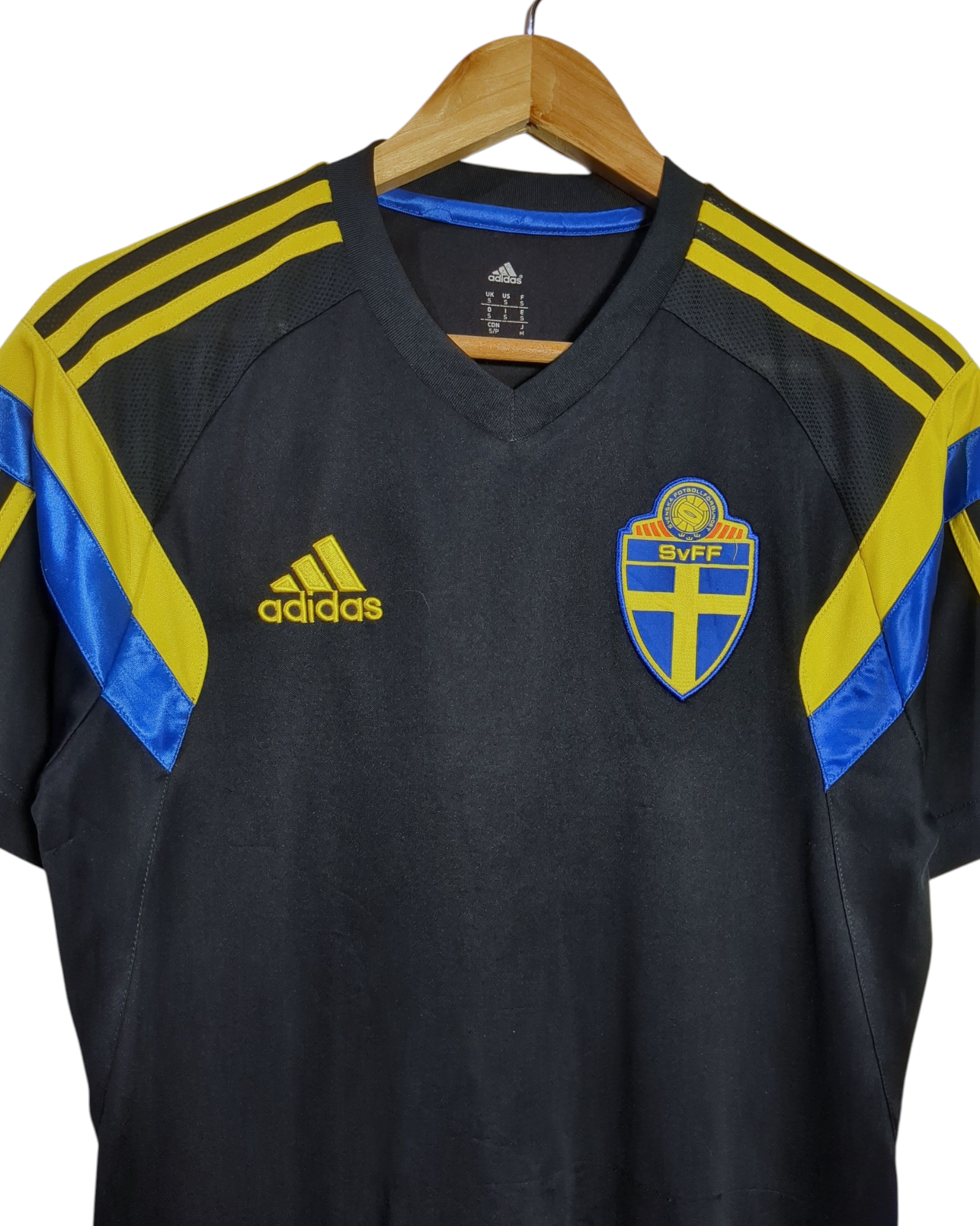 2013-14 Sweden Adidas Training Shirt - (S)