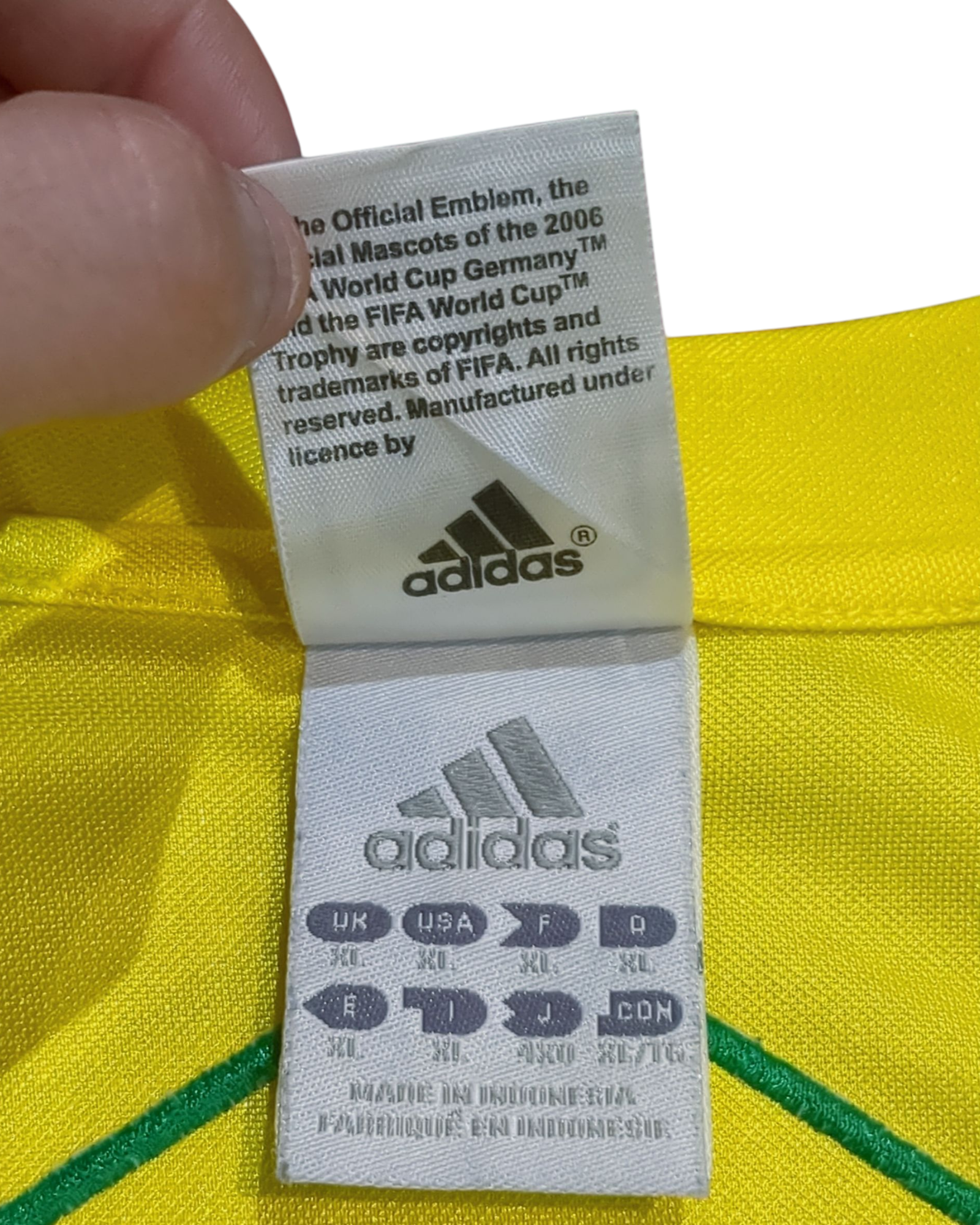 2006 Brazil Adidas World Cup Training Shirt - (XL)