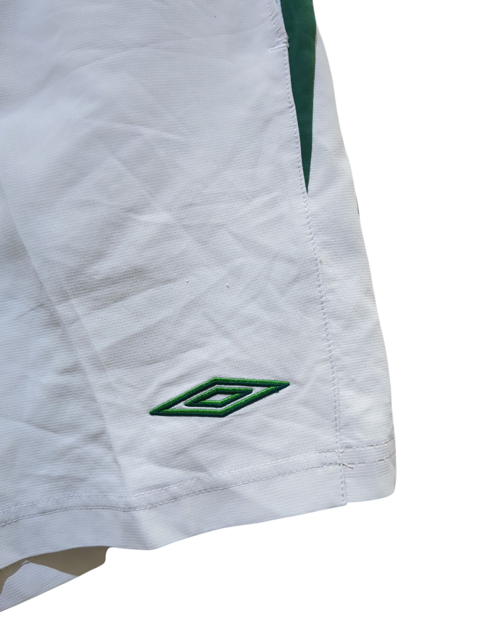 2007-08 Ireland Umbro Home Shorts - (W32 x L17)