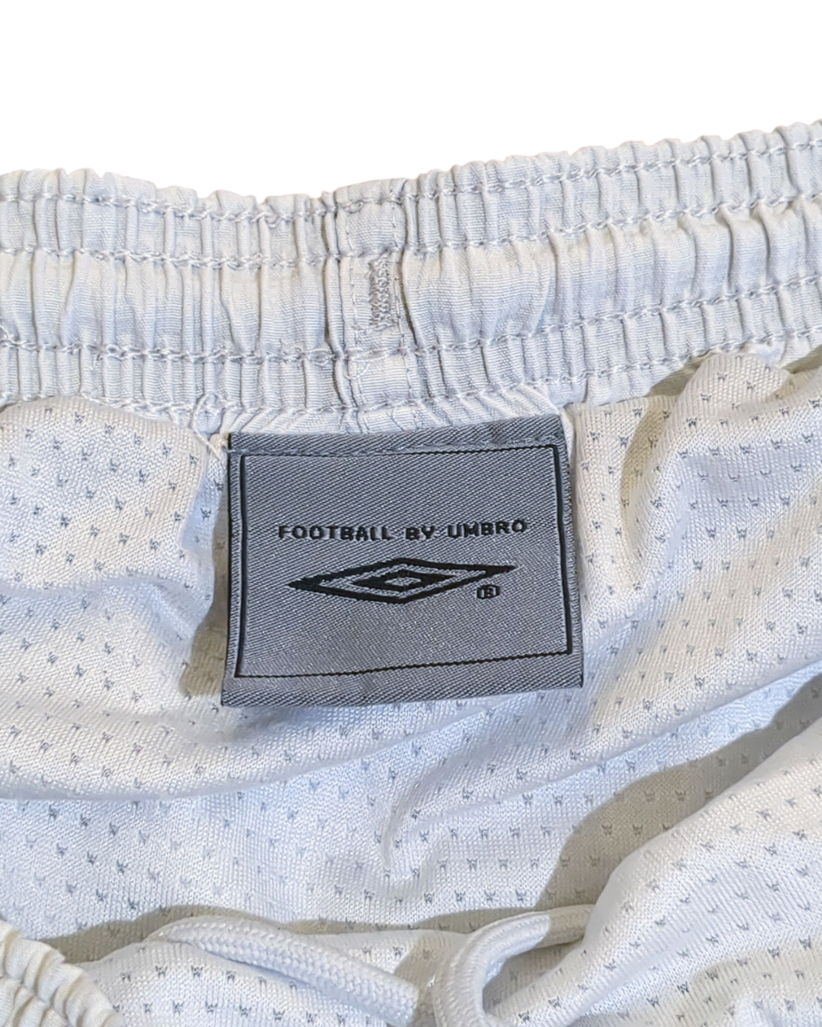 2007-08 Ireland Umbro Home Shorts - (W32 x L17)