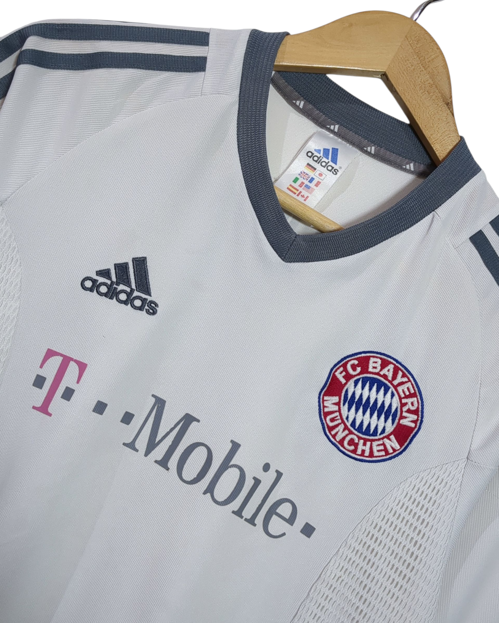 2002-03 Bayern Munich Adidas Away Shirt - (XL.Boys)
