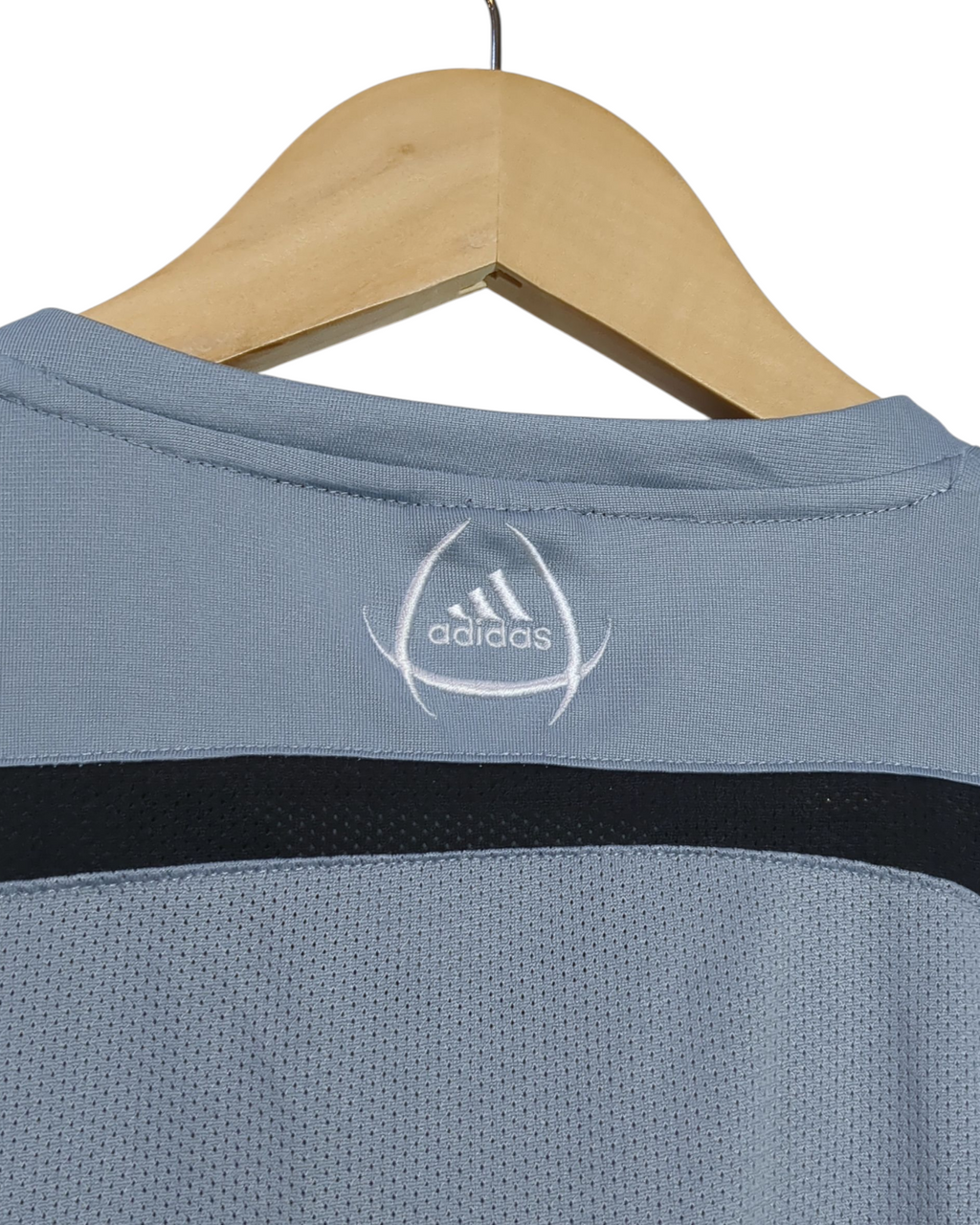 2004-05 Real Madrid Adidas Training Shirt - (L)