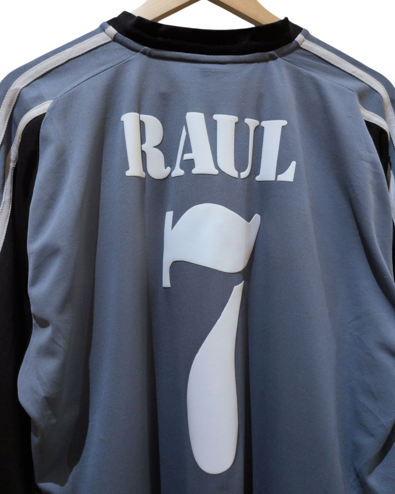 2001 Real Madrid Adidas Away L/S Shirt #7 Raul - (XL)